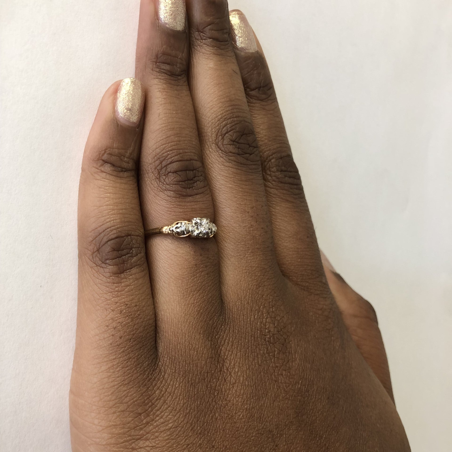 Illusion Set Three Stone Diamond Ring | 0.16ctw | SZ 8 |