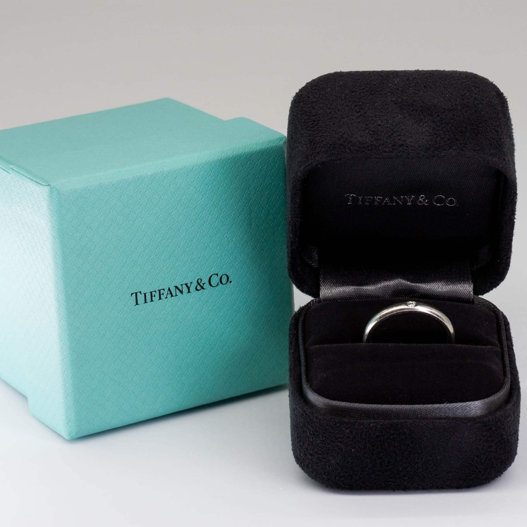 'Tiffany & Co.' Elsa Peretti Platinum Band Ring with Diamond | 0.02ctw | SZ 6 - 100 Ways