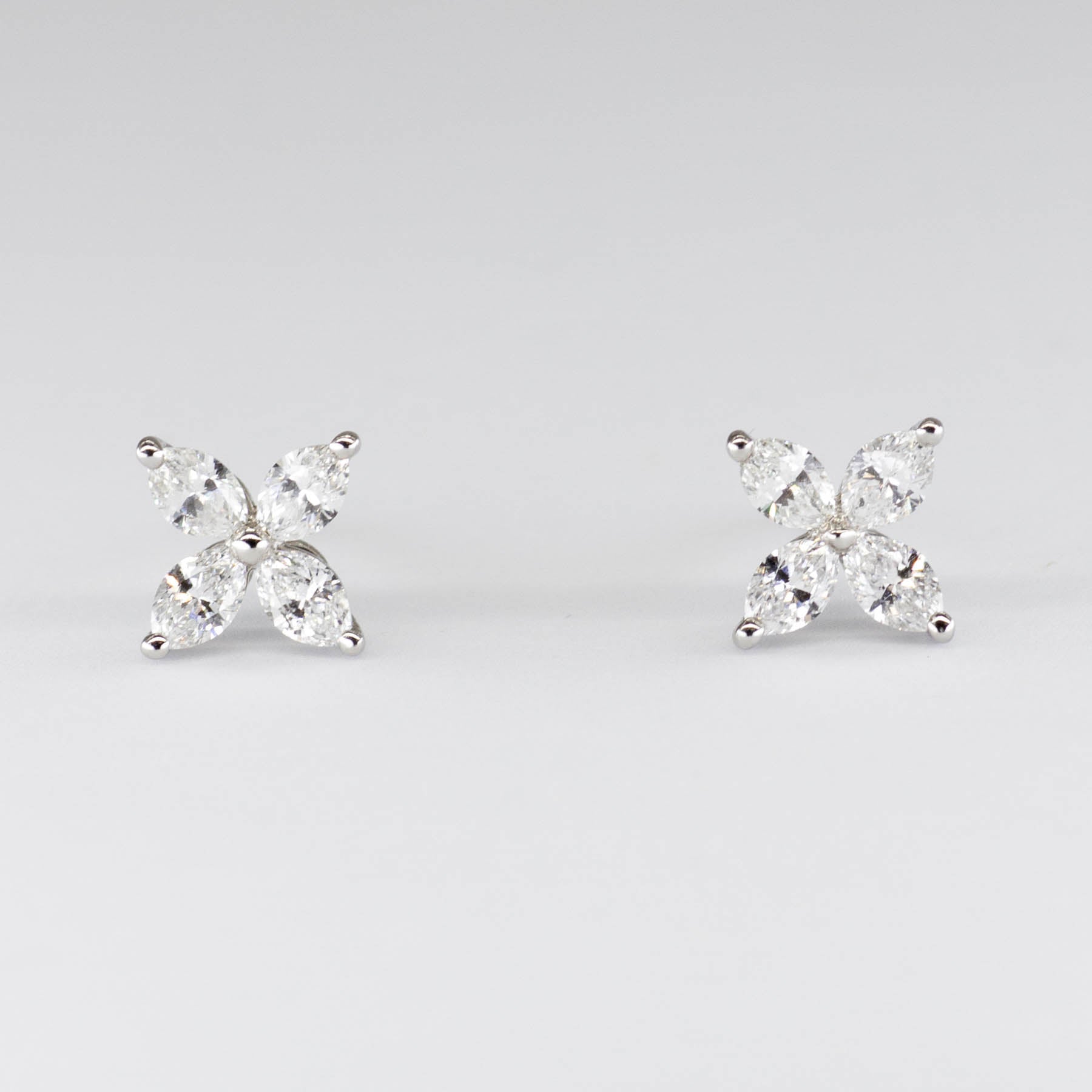 'Tiffany & Co.' Victoria Diamond Earrrings in Platinum | 0.64ctw | - 100 Ways