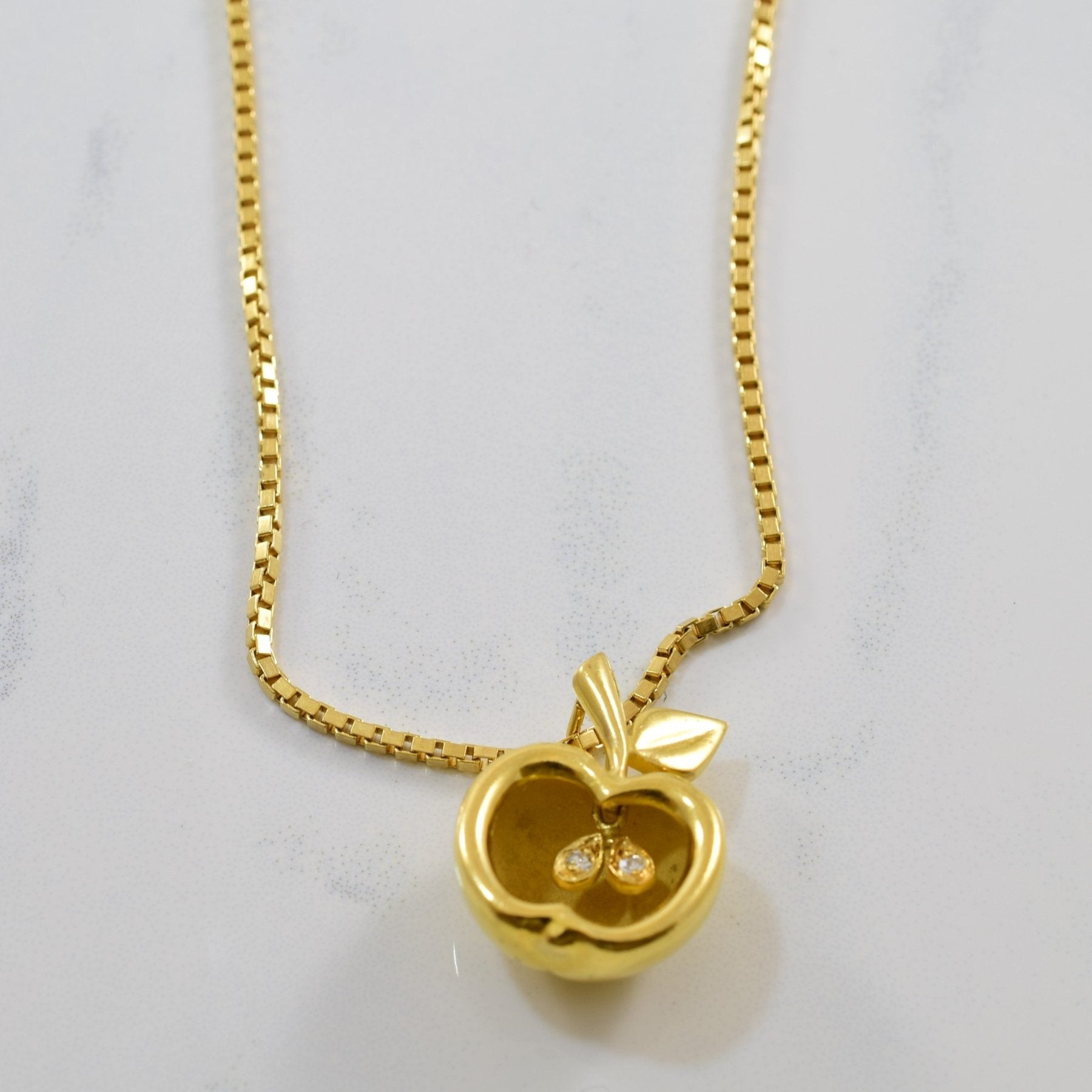 'Unoaerre' Diamond Apple Necklace | 0.02ctw | SZ 17.5" | - 100 Ways