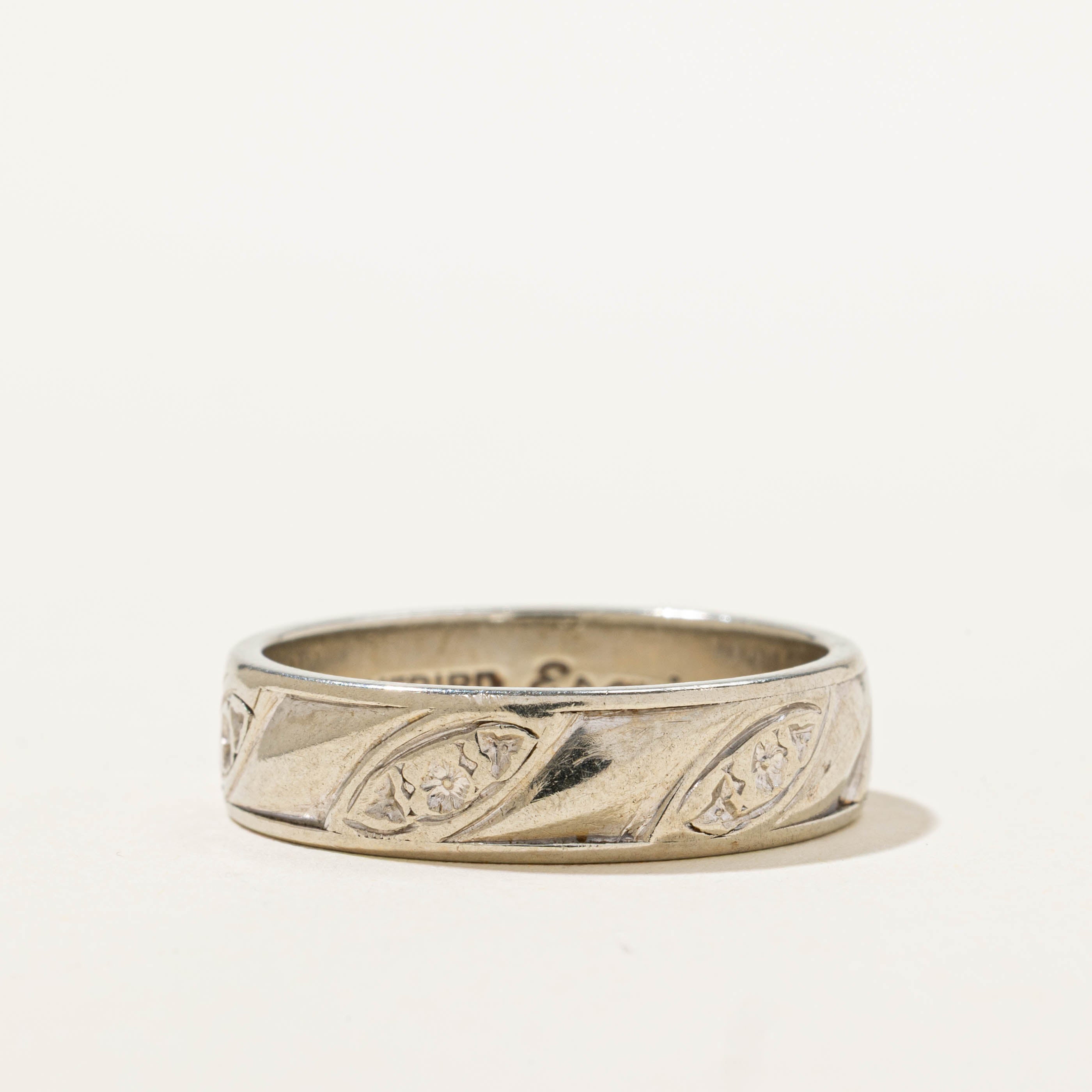 ‘Bluebird’ 10k Floral Engraved Band | 5.80mm | SZ 9.75