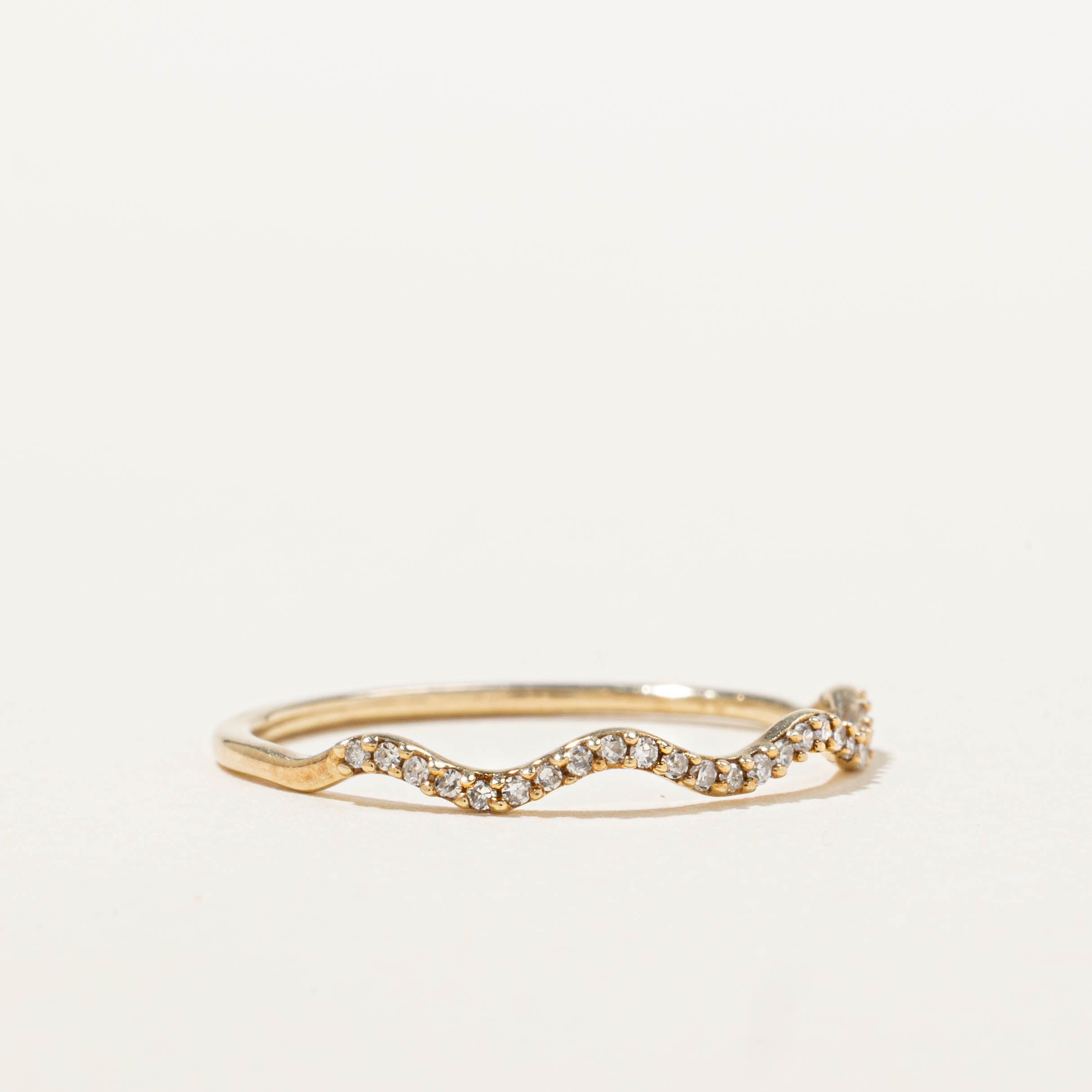 10k Semi Eternity Diamond Wave Band | SZ 7