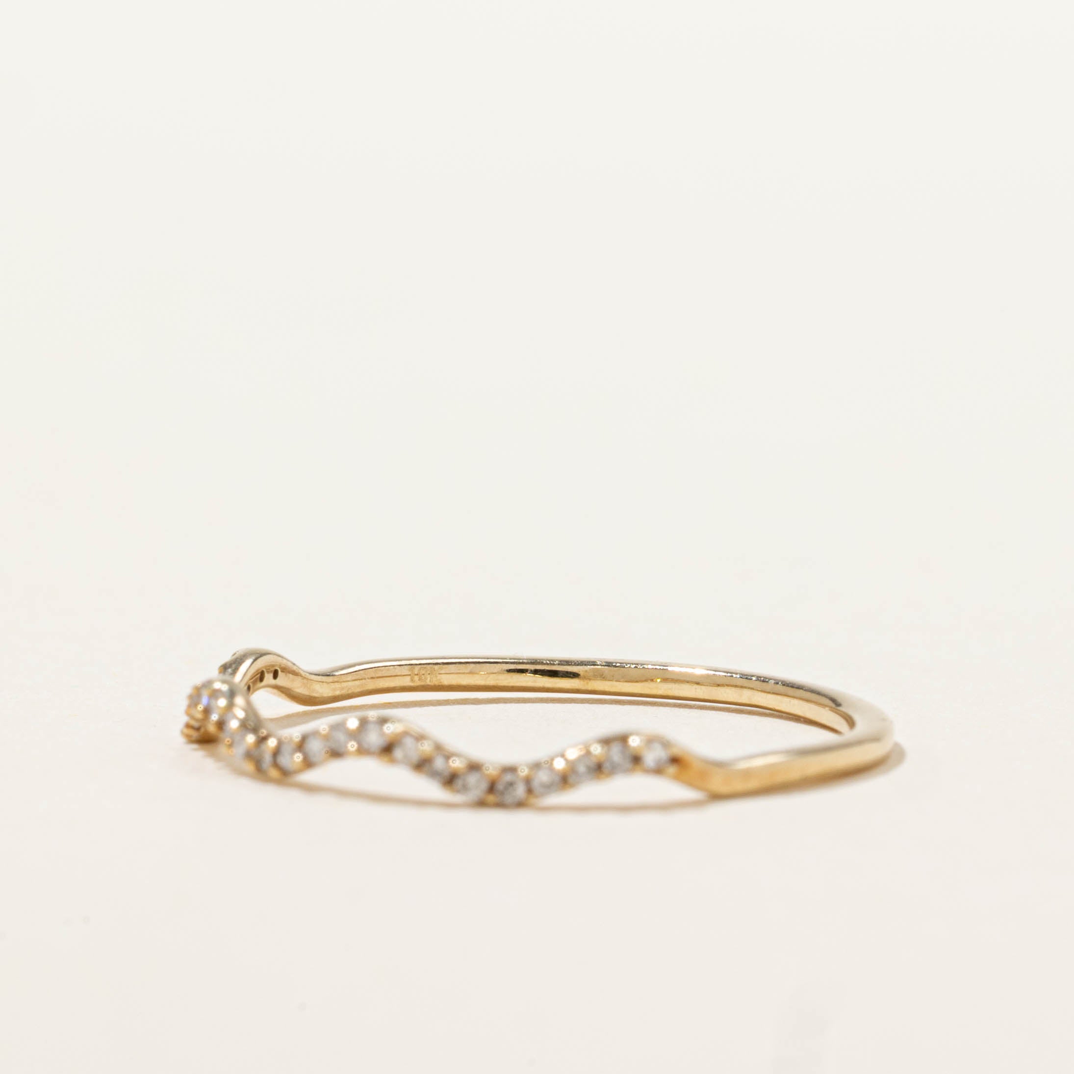 10k Semi Eternity Diamond Wave Band | SZ 7