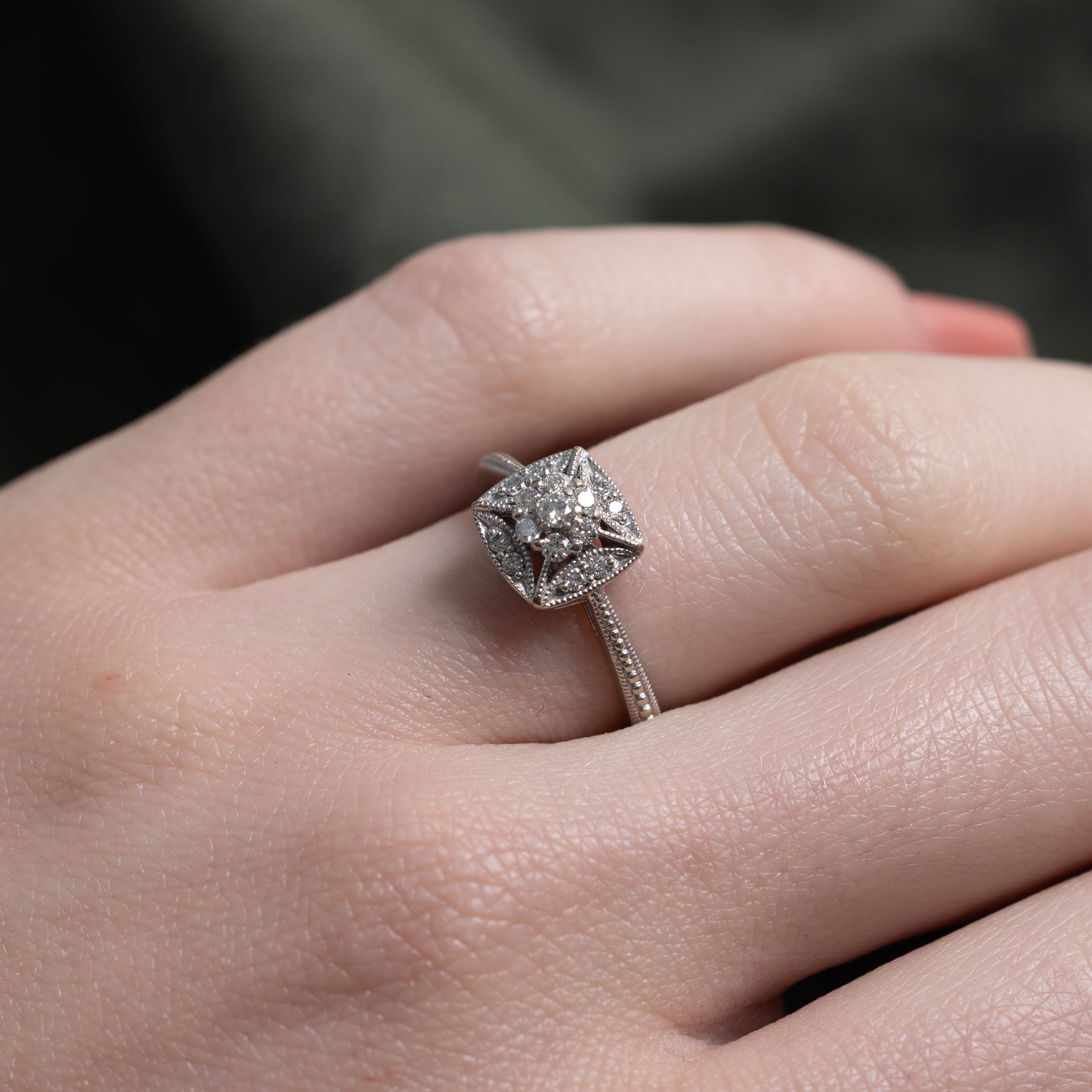 10k White Gold Diamond Cluster Milgrain Ring | SZ 4.5