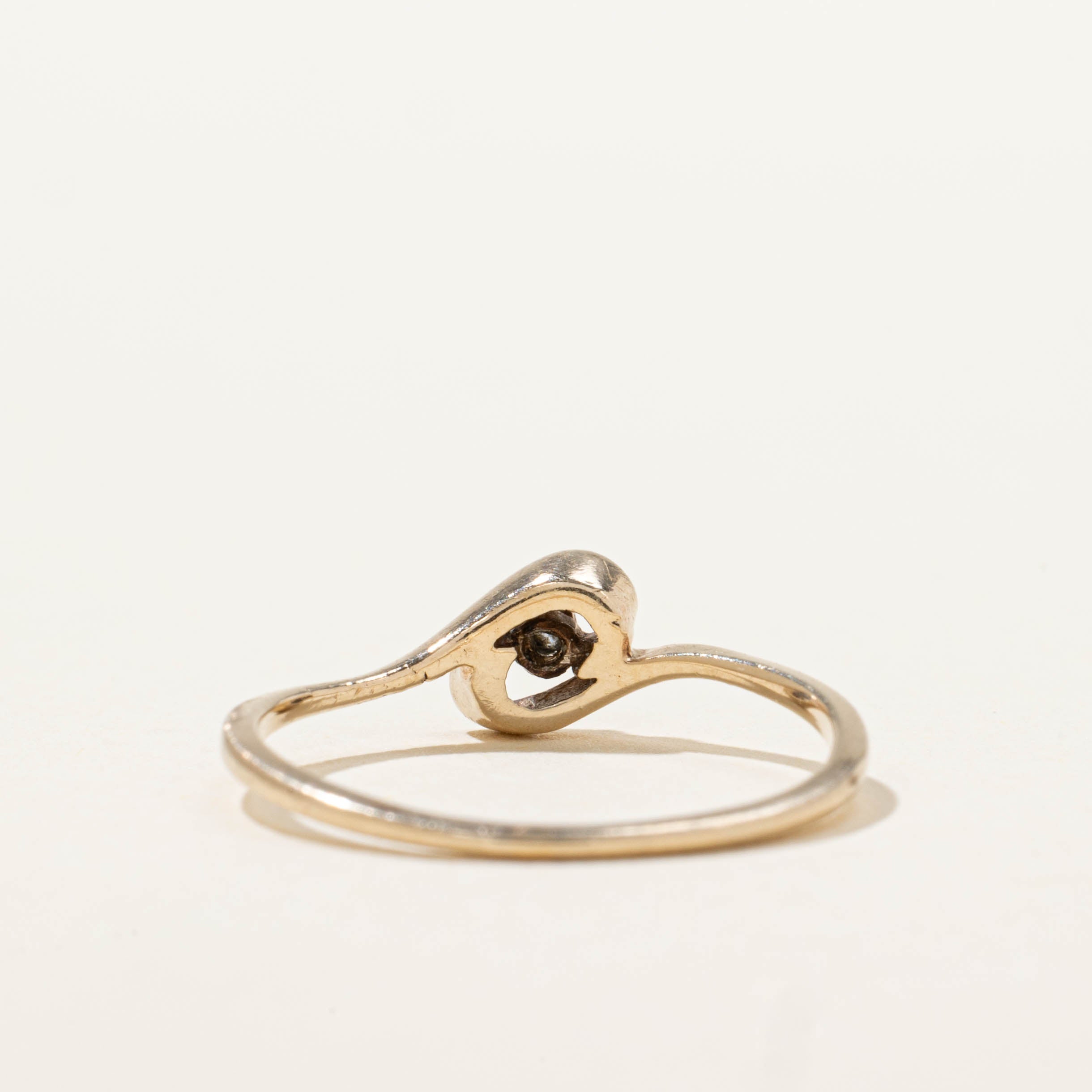 10k Single Diamond Bypass Ring | SZ 5