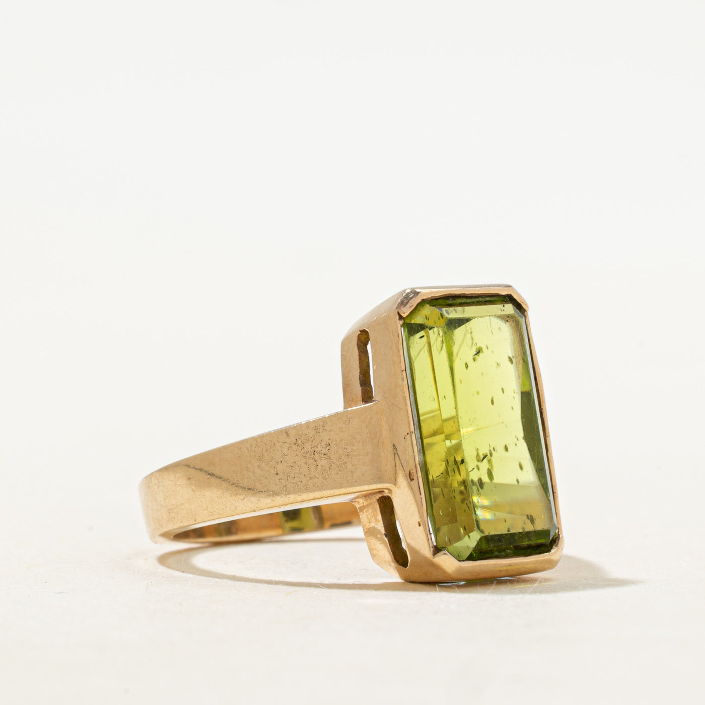 Semi Bezel Set Peridot Cocktail Ring | 6.23ct | SZ 7