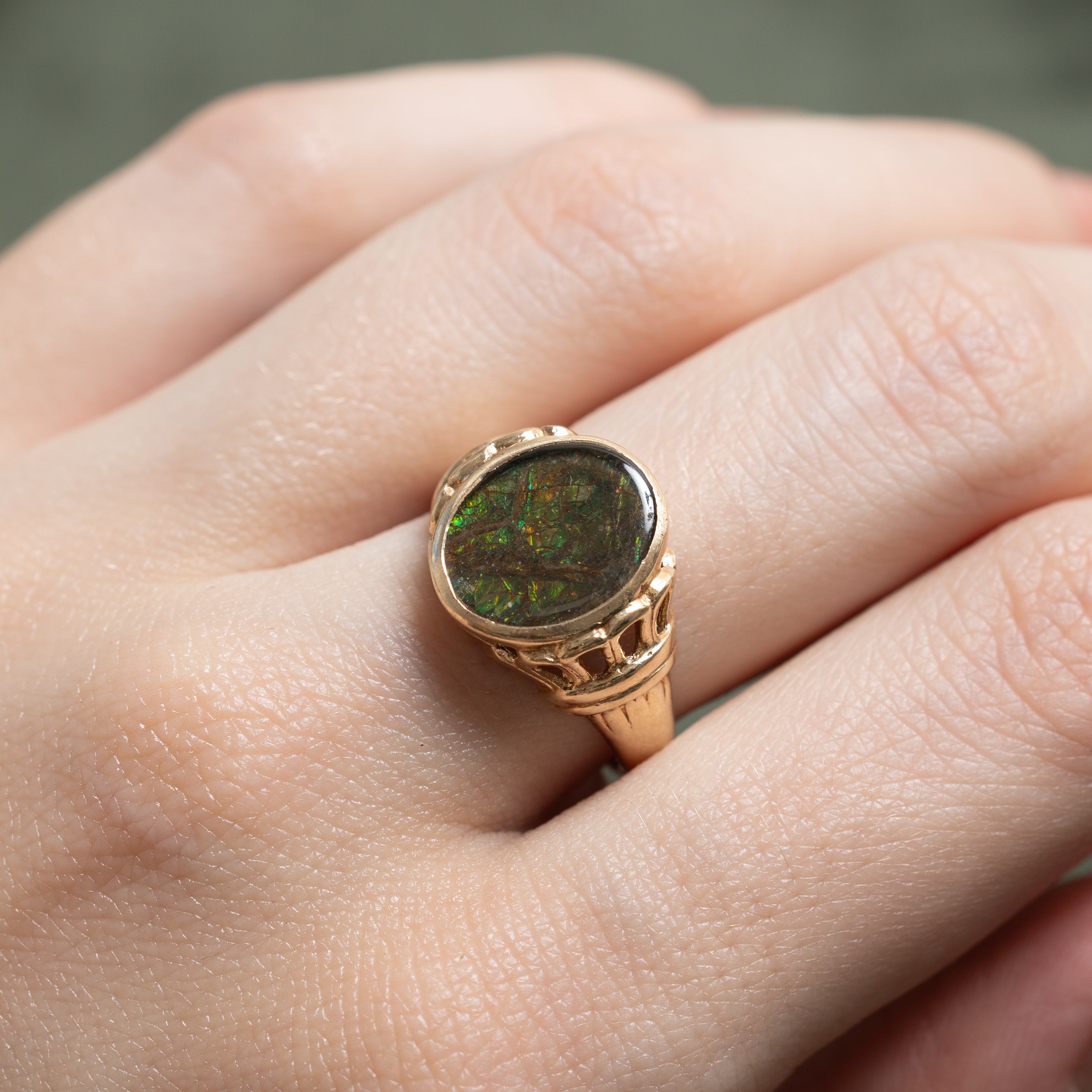 Cabochon Ammolite Textured Signet Ring | SZ 6.25