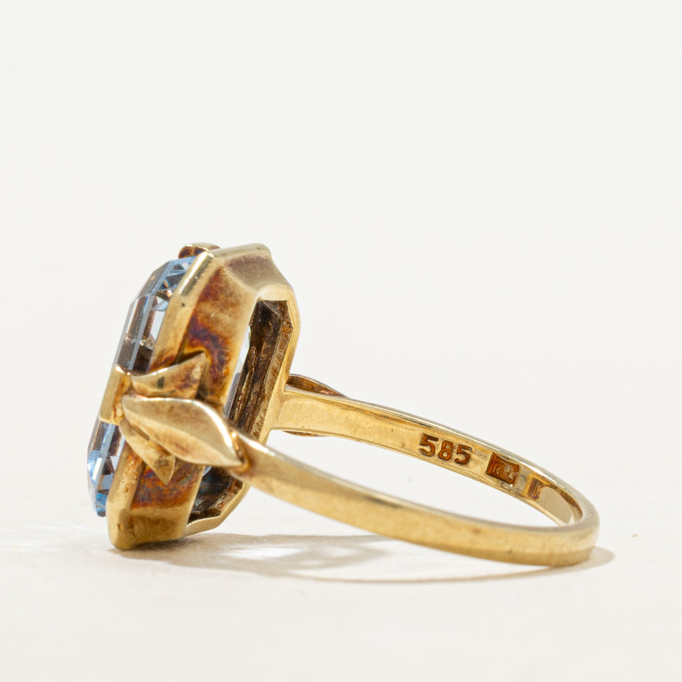 Synthetic Spinel Grooved Cocktail Ring | 5.20ct | SZ 6.25