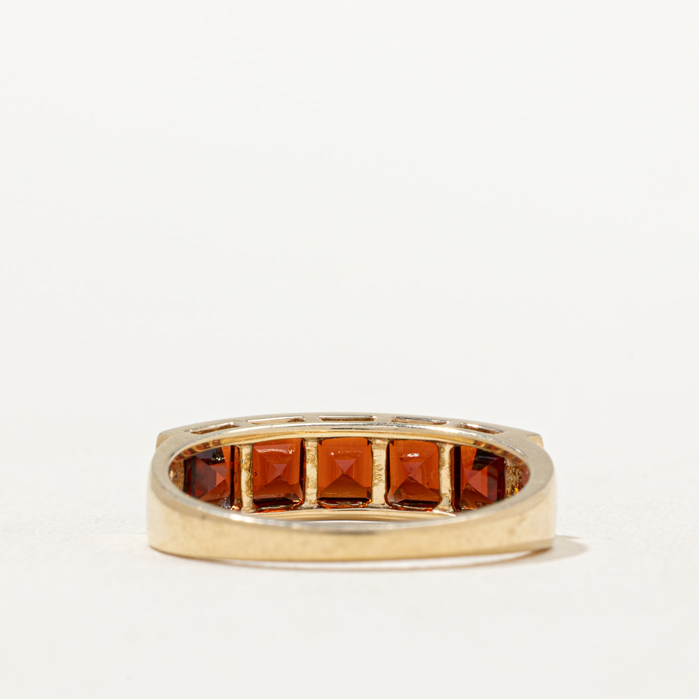 Bague sertie de grenats en canal | 1,75 ct | Taille 7,25