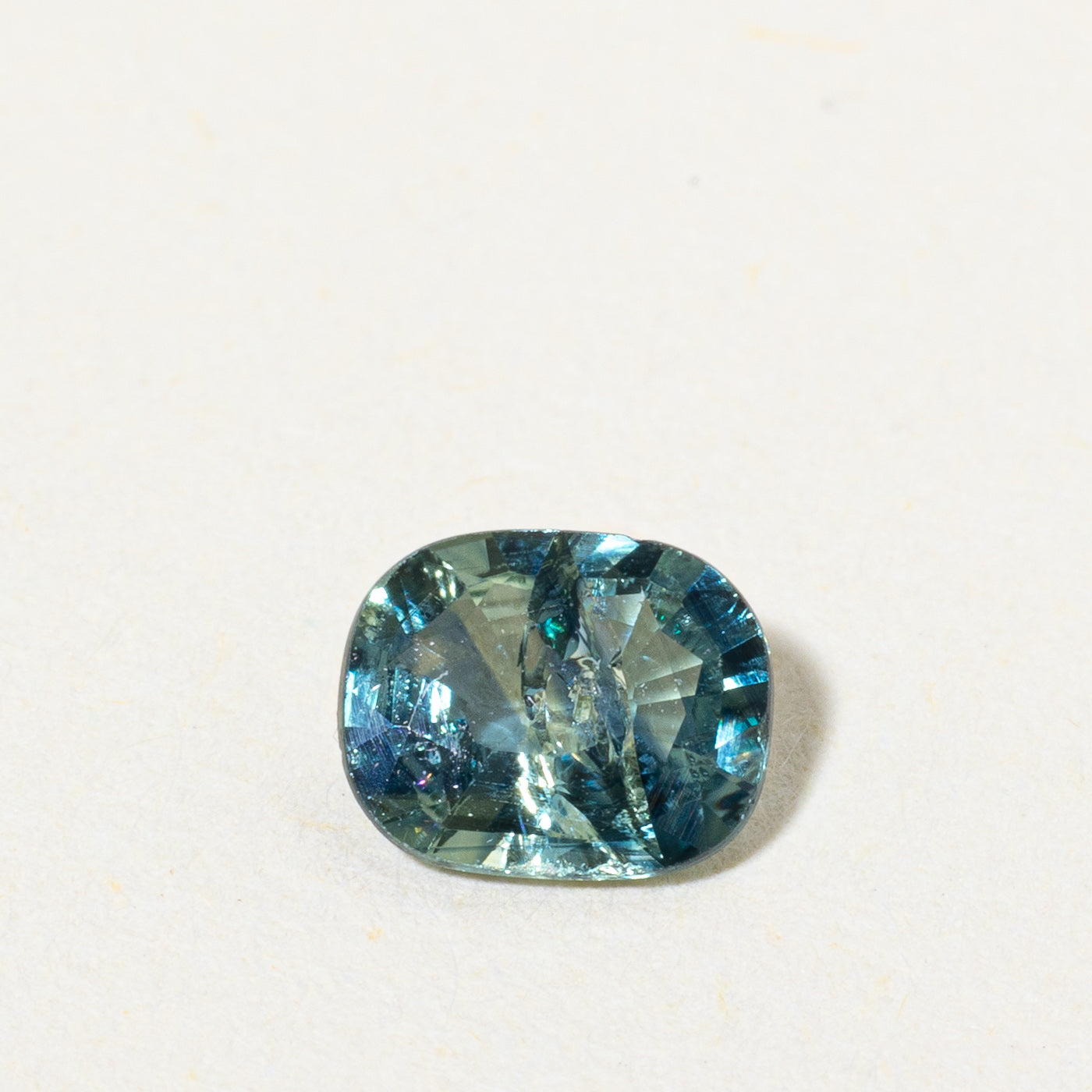 Saphir vert taille coussin | 0,75 ct