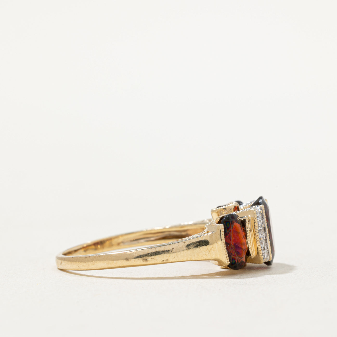 Bague cocktail en grenat et diamants | 3,90 ct, 0,14 ct | Taille 9,5