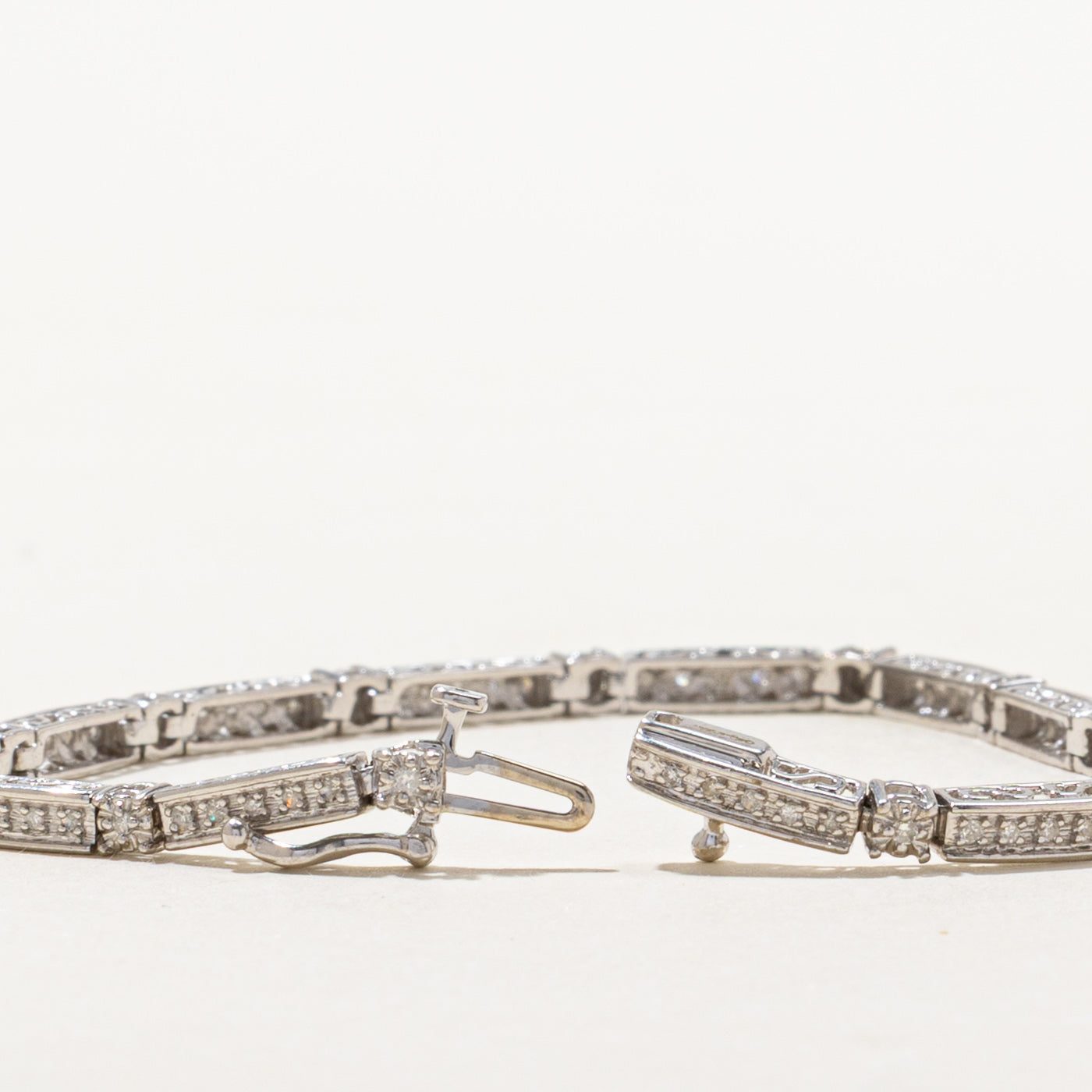 Illusion Set Diamond Tennis Bracelet | 0.39ctw | 7"