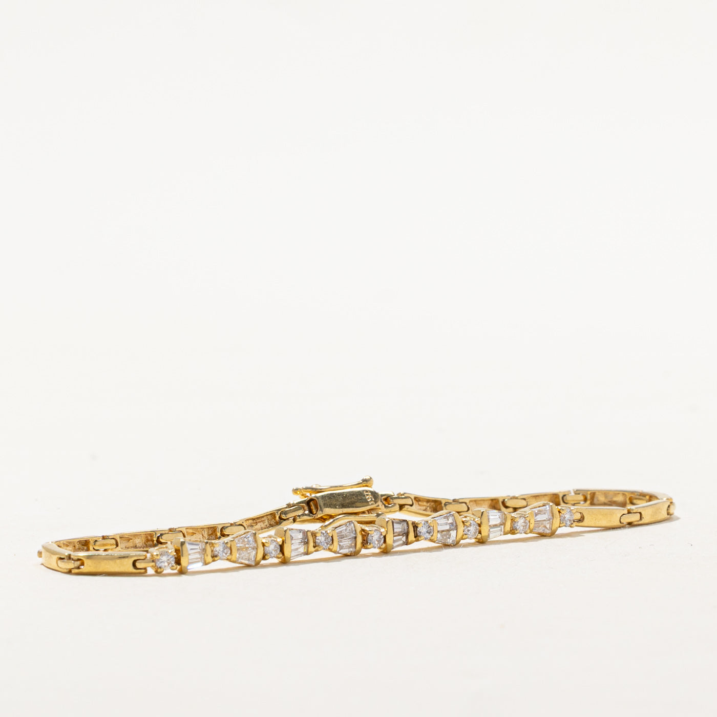 18k Baguette Cut Diamond Bow Bracelet | 0.51ctw | 7"