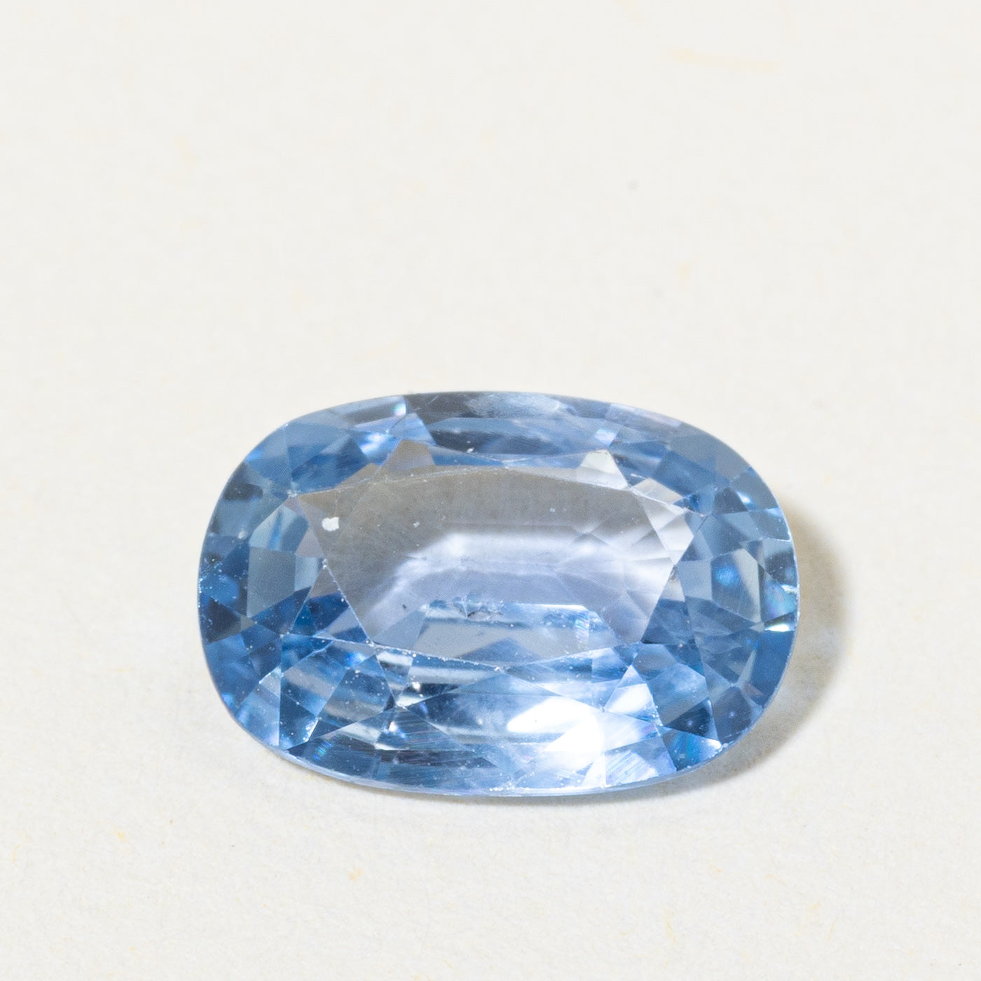 Saphir taille coussin (2,21 ct)