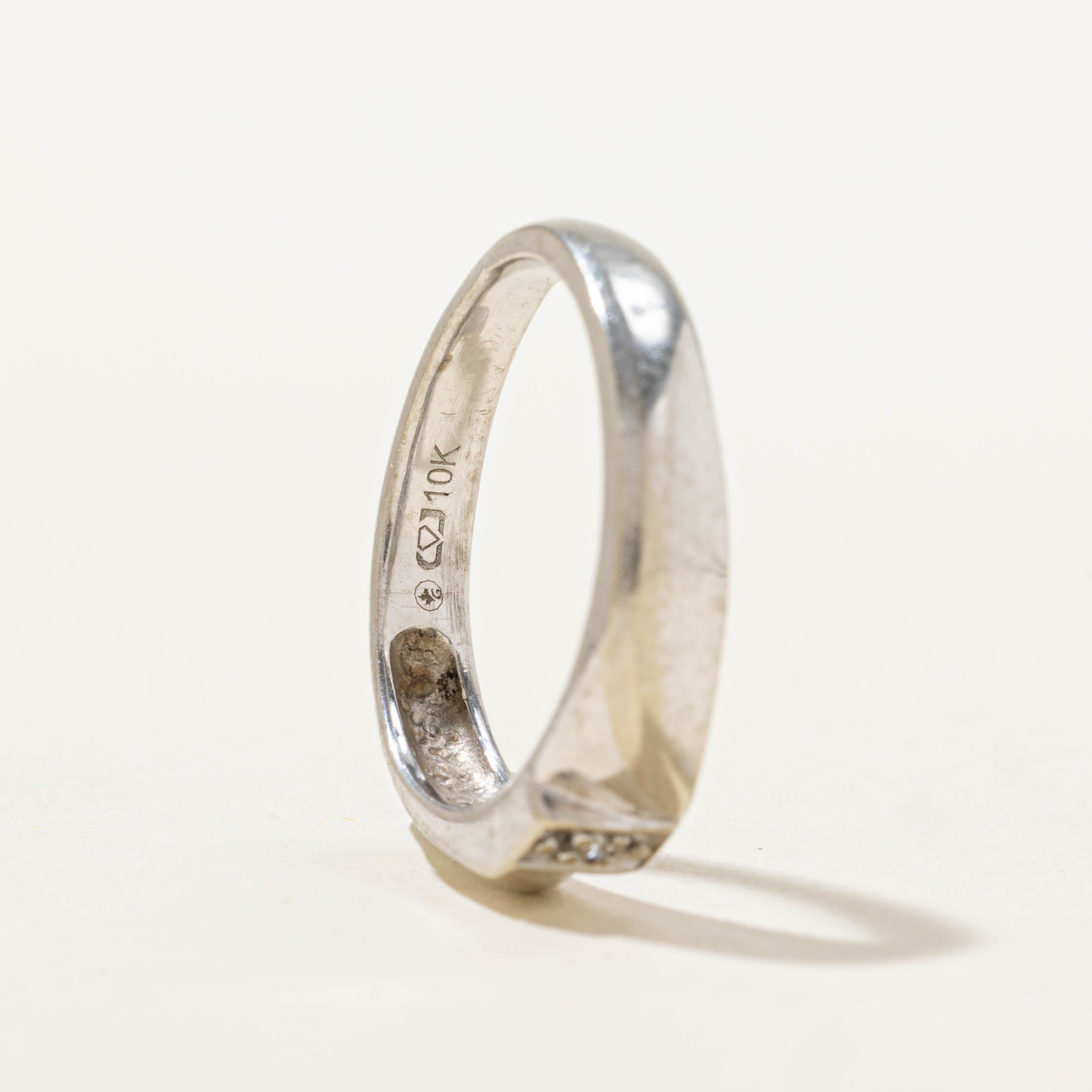 10k Diamond Grooved Band | SZ 4