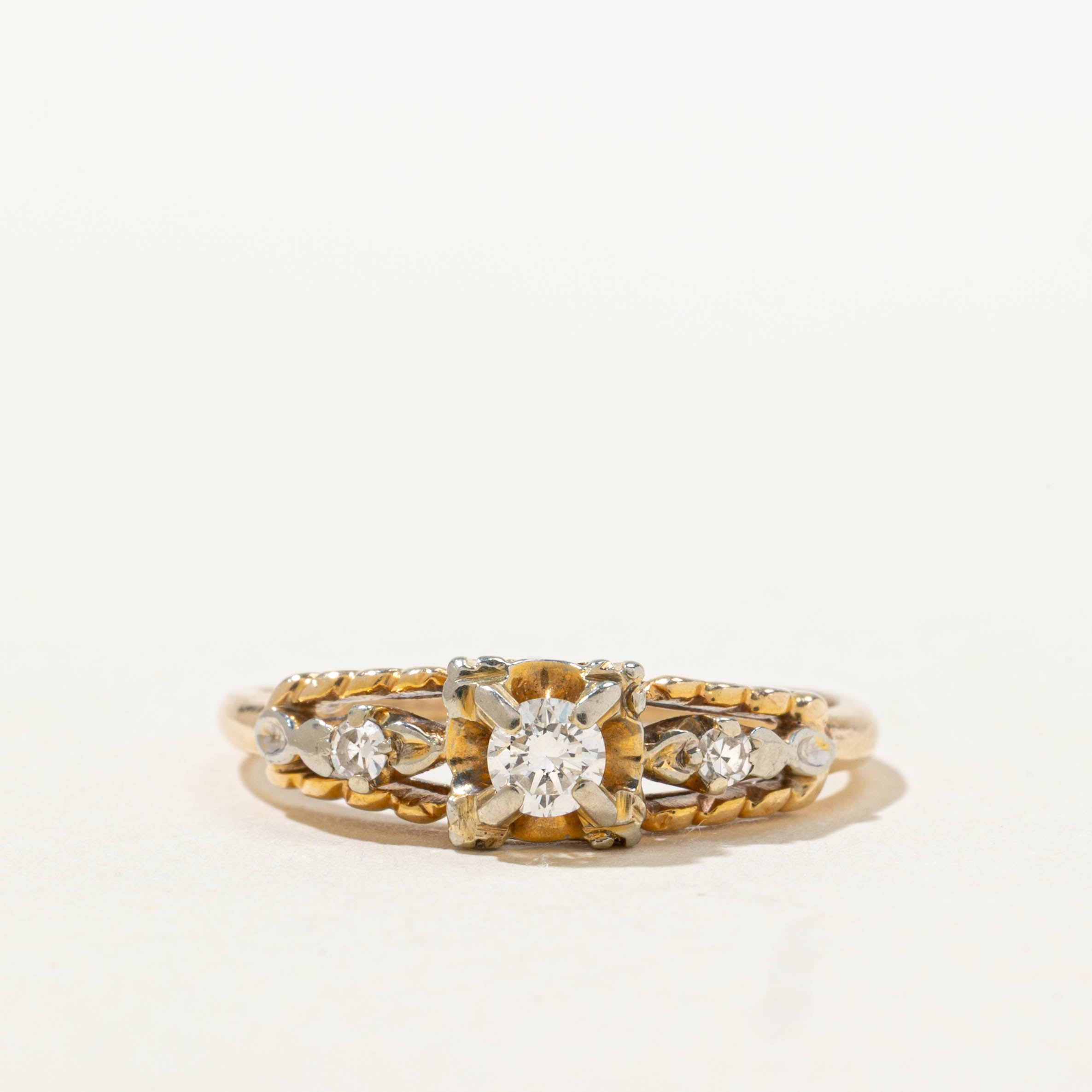 Vintage Canadian 14k Diamond Accented Textured Ring | SZ 6.25