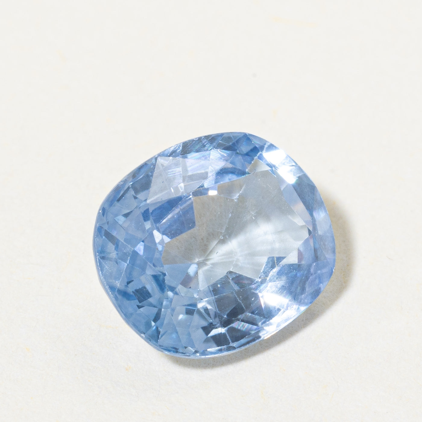 Saphir taille coussin (3,17 ct)
