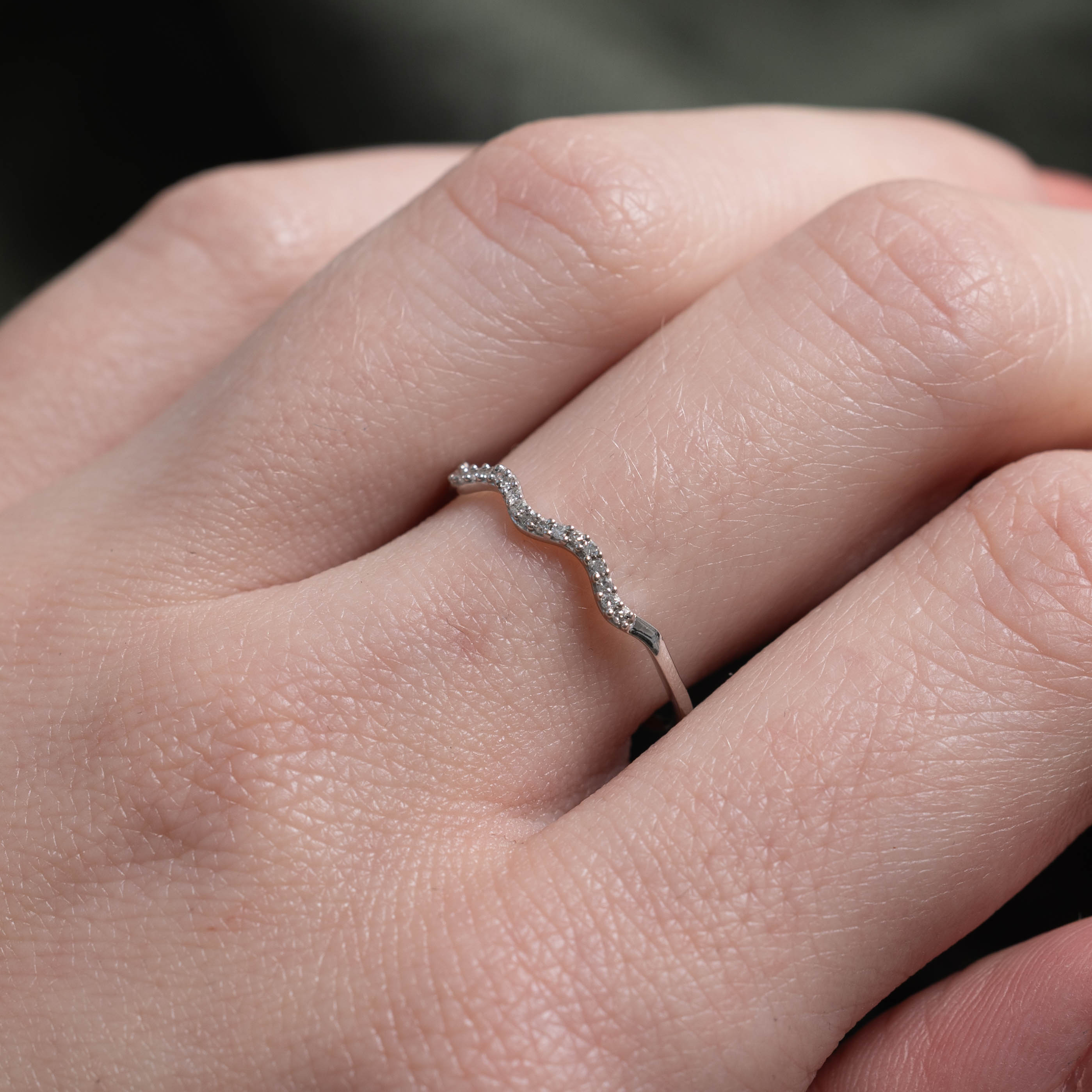 10k Diamond Wave Design Band | SZ 7