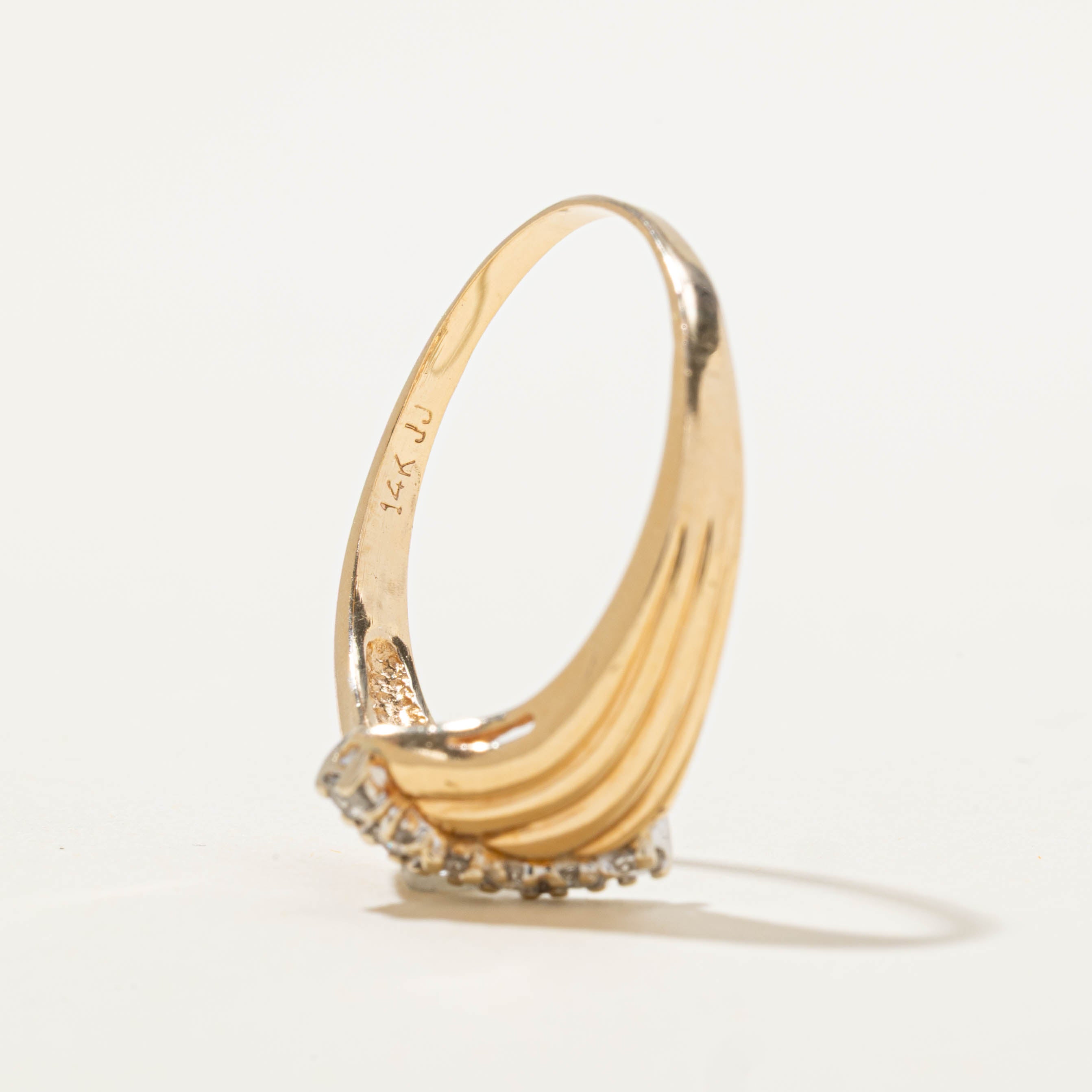 14k Diamond Grooved Chevron Ring | SZ 8.75