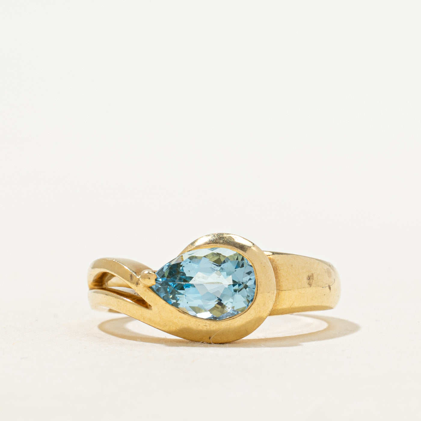 18k East West Semi Bezel Set Aquamarine Ring | 0.80ct | SZ 6.25