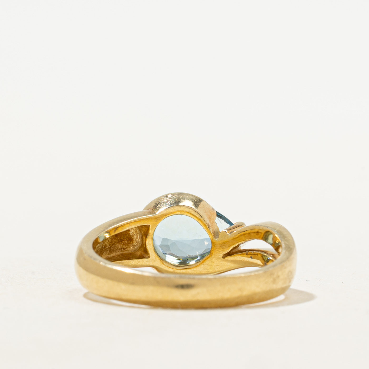 18k East West Semi Bezel Set Aquamarine Ring | 0.80ct | SZ 6.25