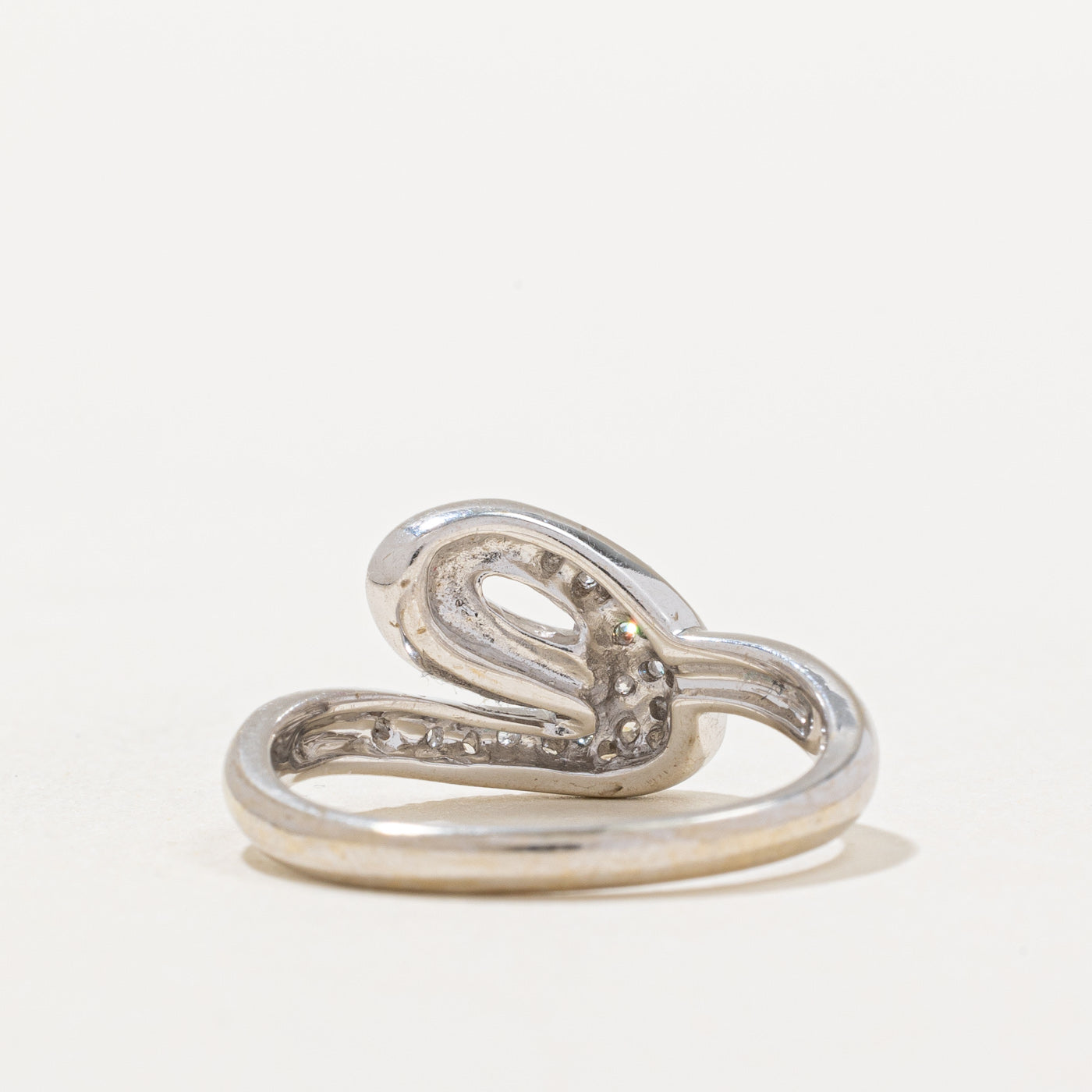 Diamond Swirl Design Ring | 0.20ctw | SZ 6.75 |