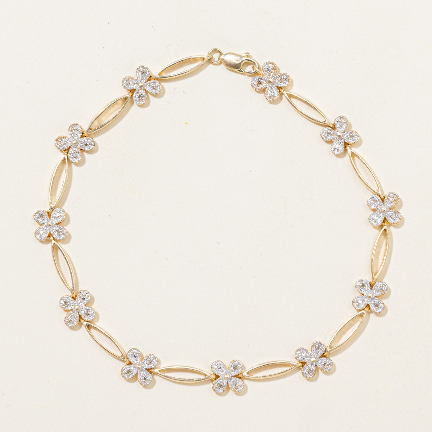Diamond Flower Link Bracelet | 0.11ctw | 7.5"