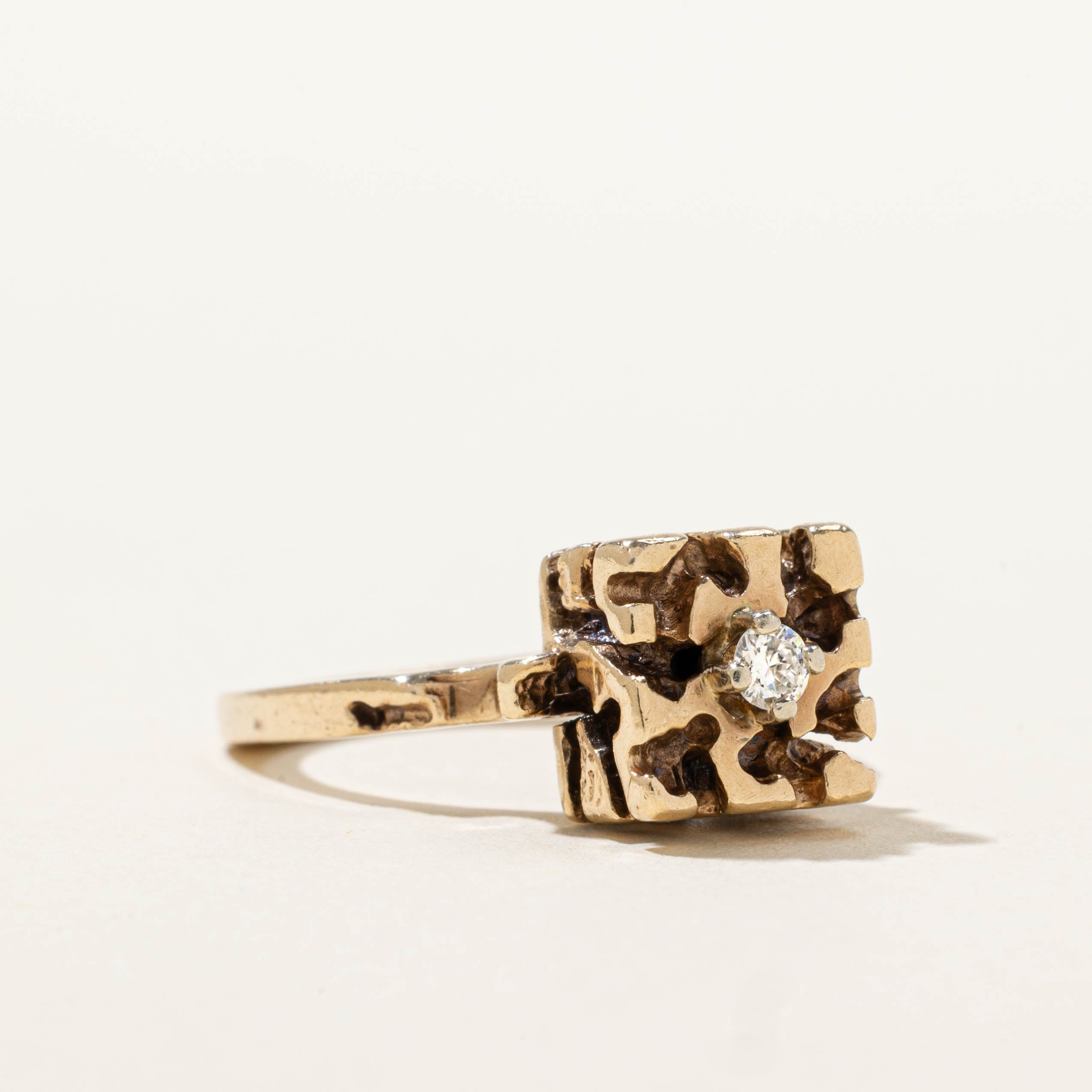 10k Diamond Textured Square Ring | SZ 5.75