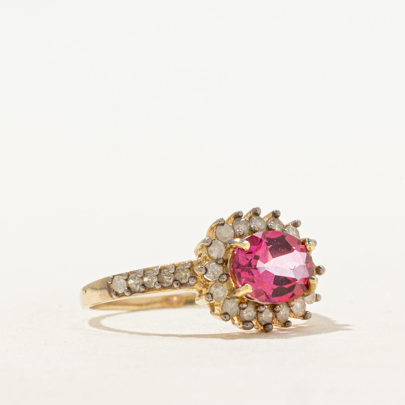 Bague East West en topaze rose sertie et halo de diamants | 1,17 ct, 0,26 ct au total | Taille 7