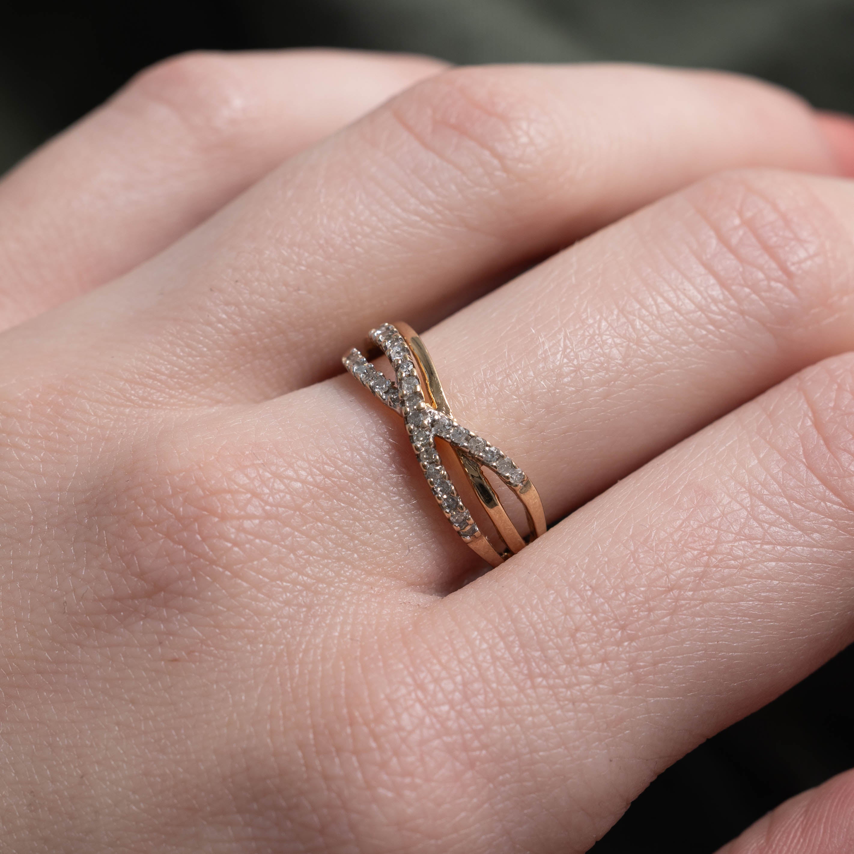 10k Pavé Set Diamond Crossover Ring | SZ 6.5