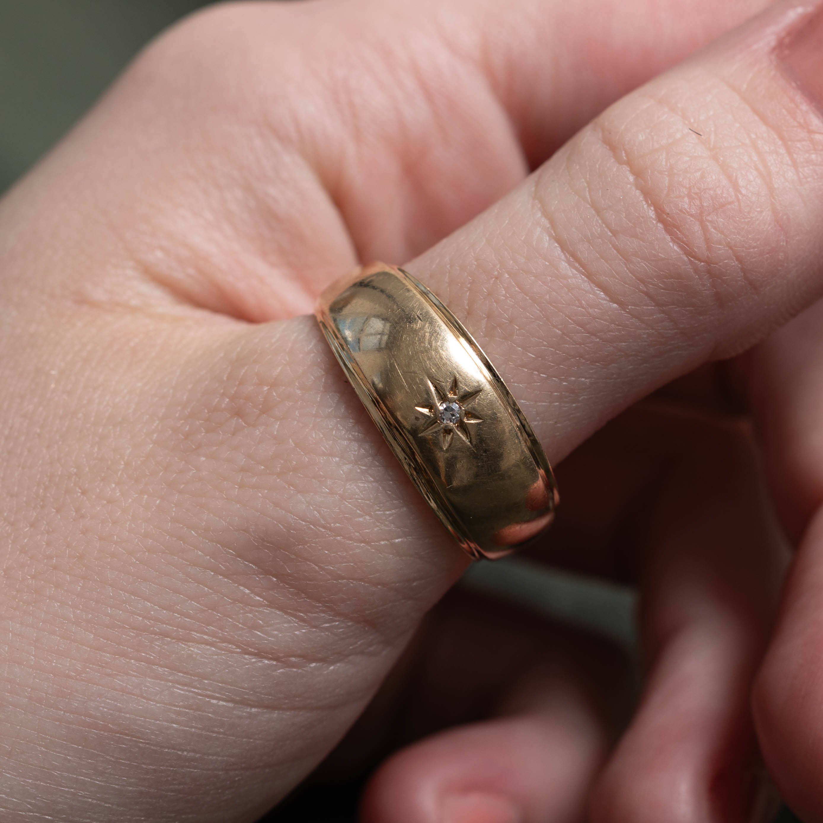 10k Star Set Diamond Band | SZ 11.25