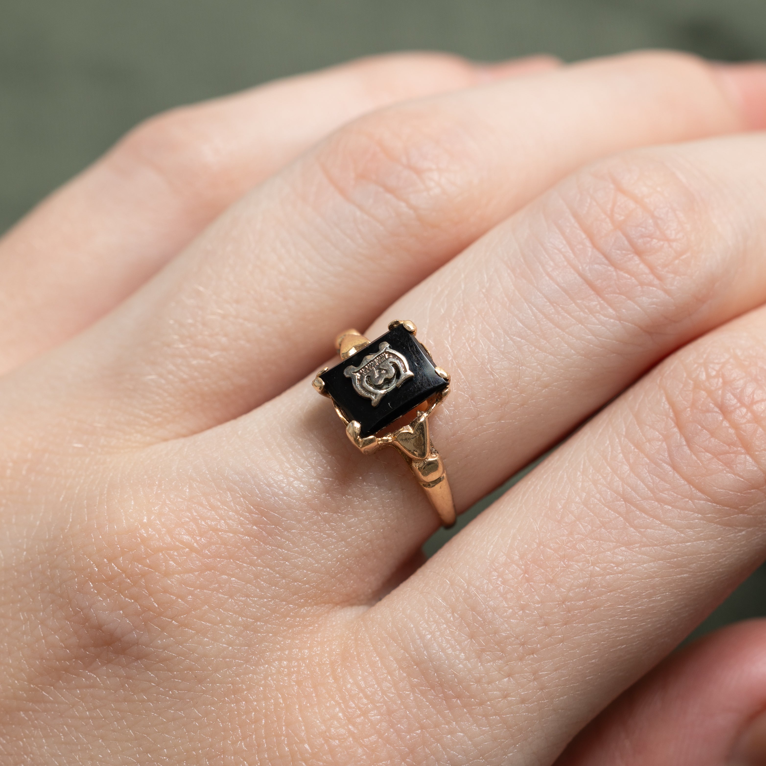 Rose Gold "E" Textured Initial Signet Ring | SZ 5.25