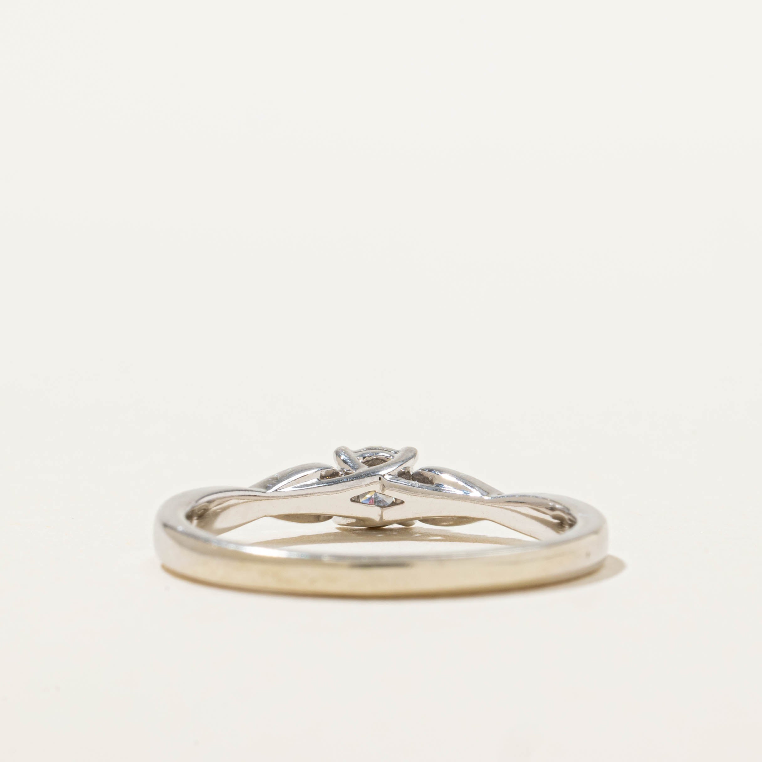 10k Illusion Set Diamond Accented Ring | SZ 7.25