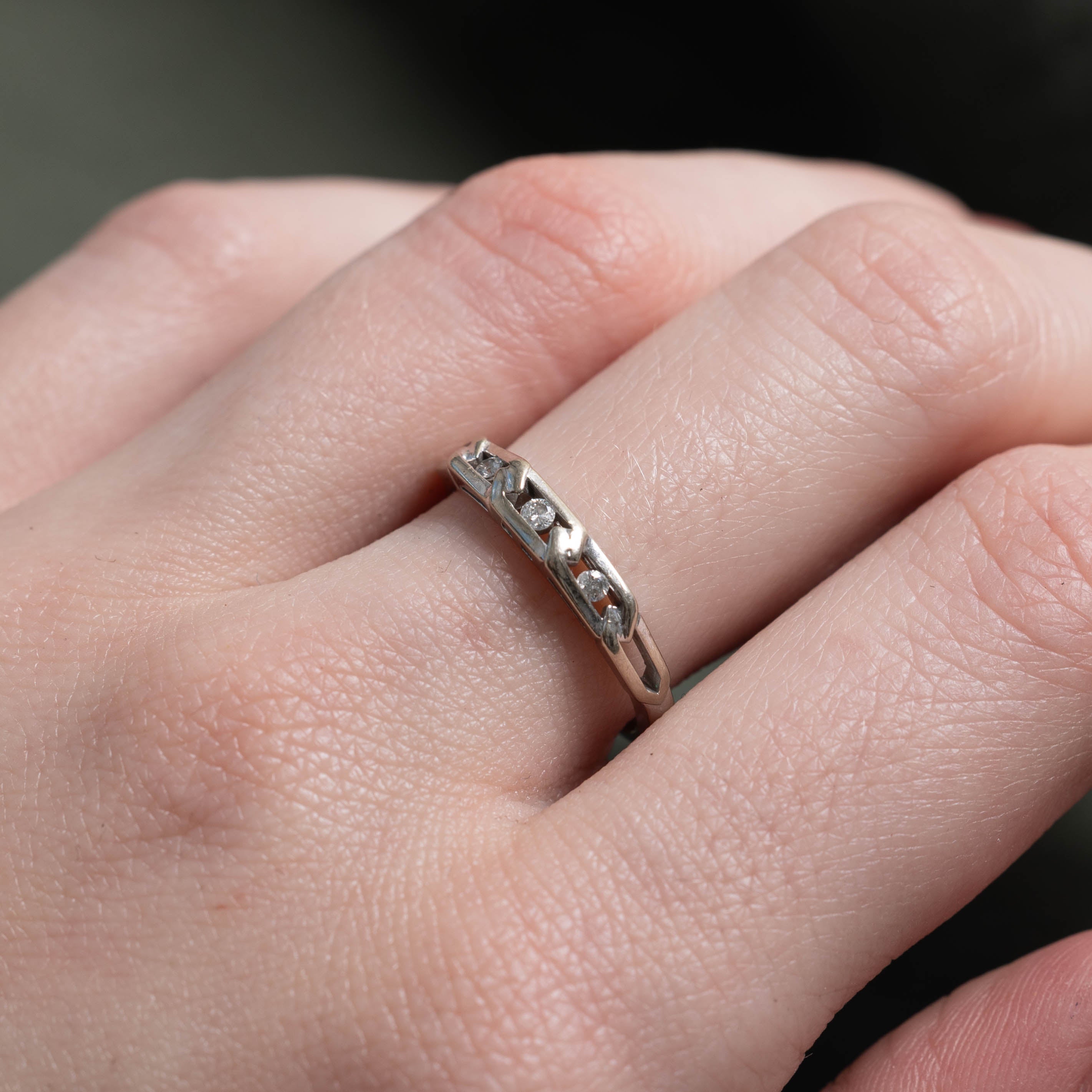 14k Three Stone Diamond Chain Link Design Ring | SZ 6.5