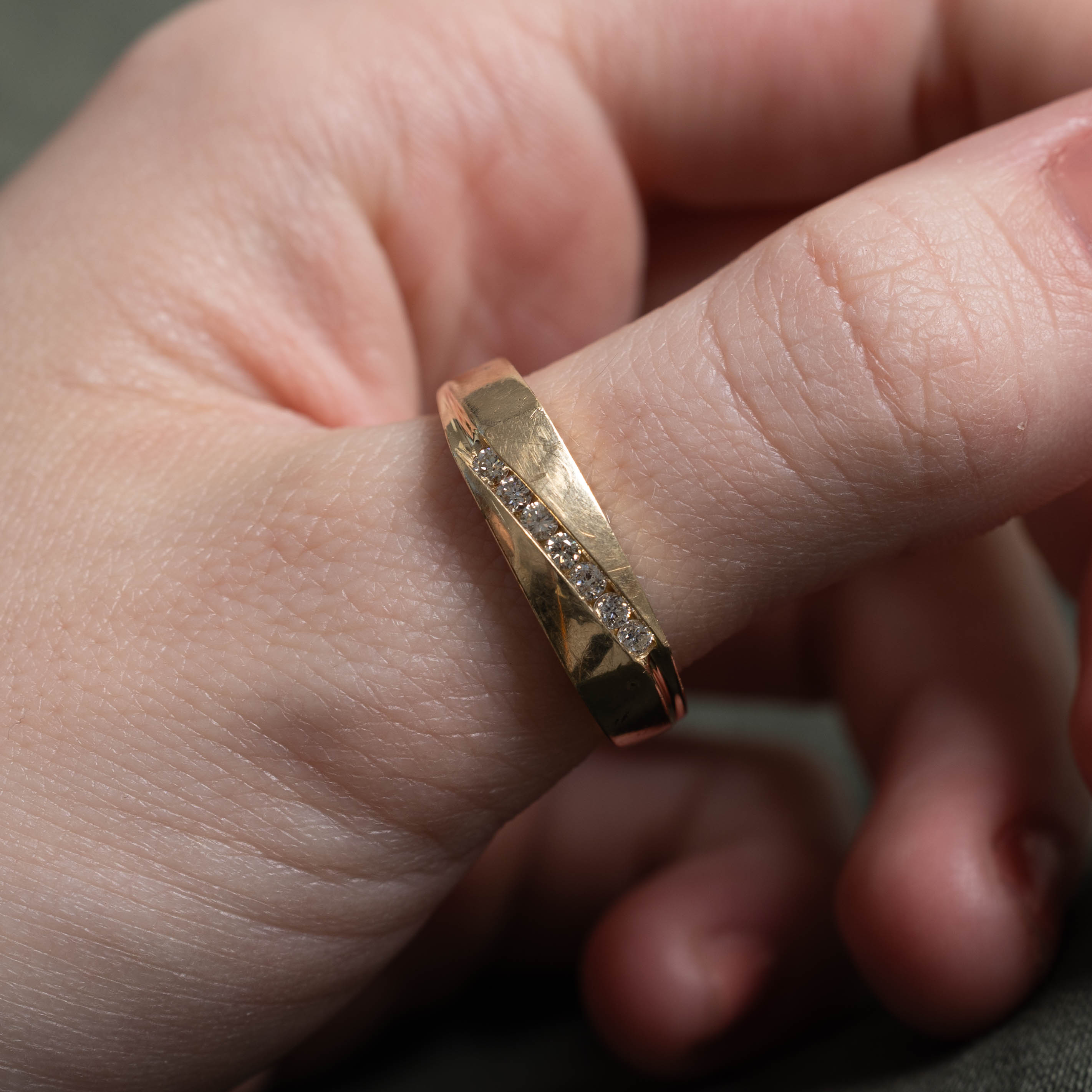 14k Diagonal Channel Set Diamond Band | SZ 10