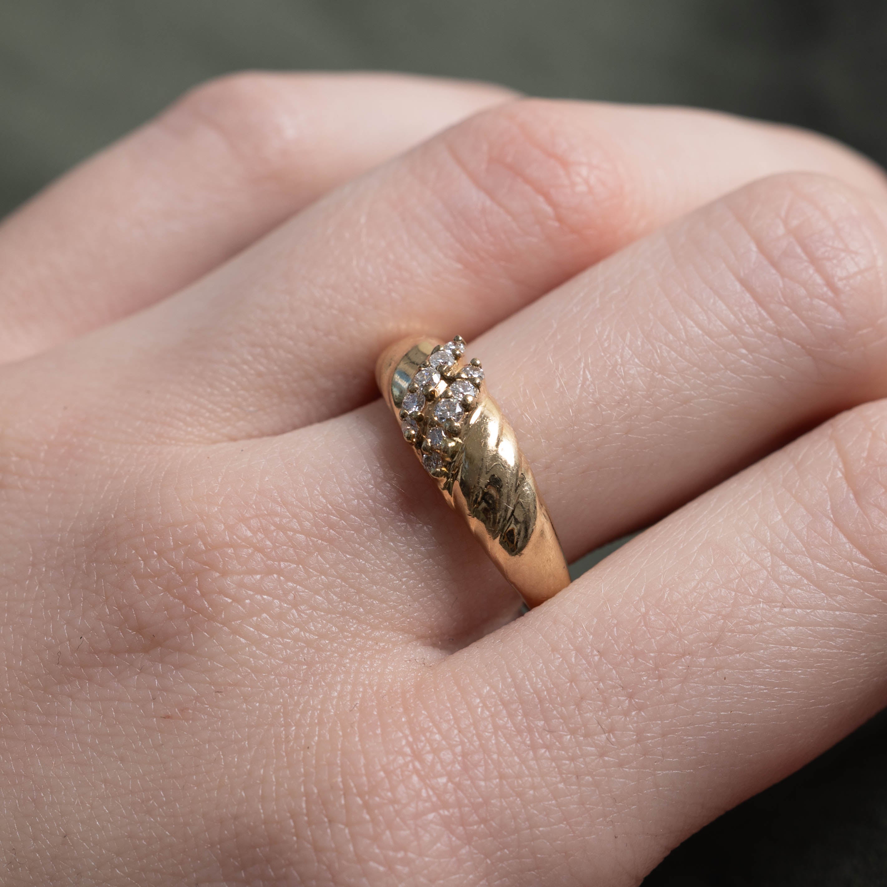 14k Diamond Grooved Dome Ring | SZ 7.75