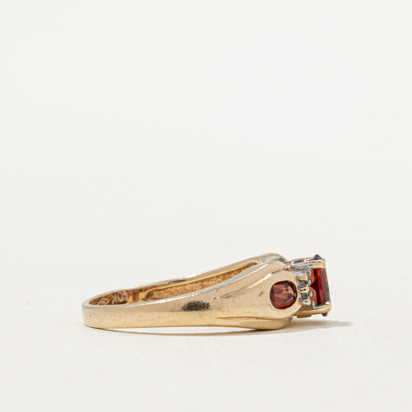Oval Cut Garnet & Diamond Ring | 1.00ctw, 0.03ctw | SZ 7