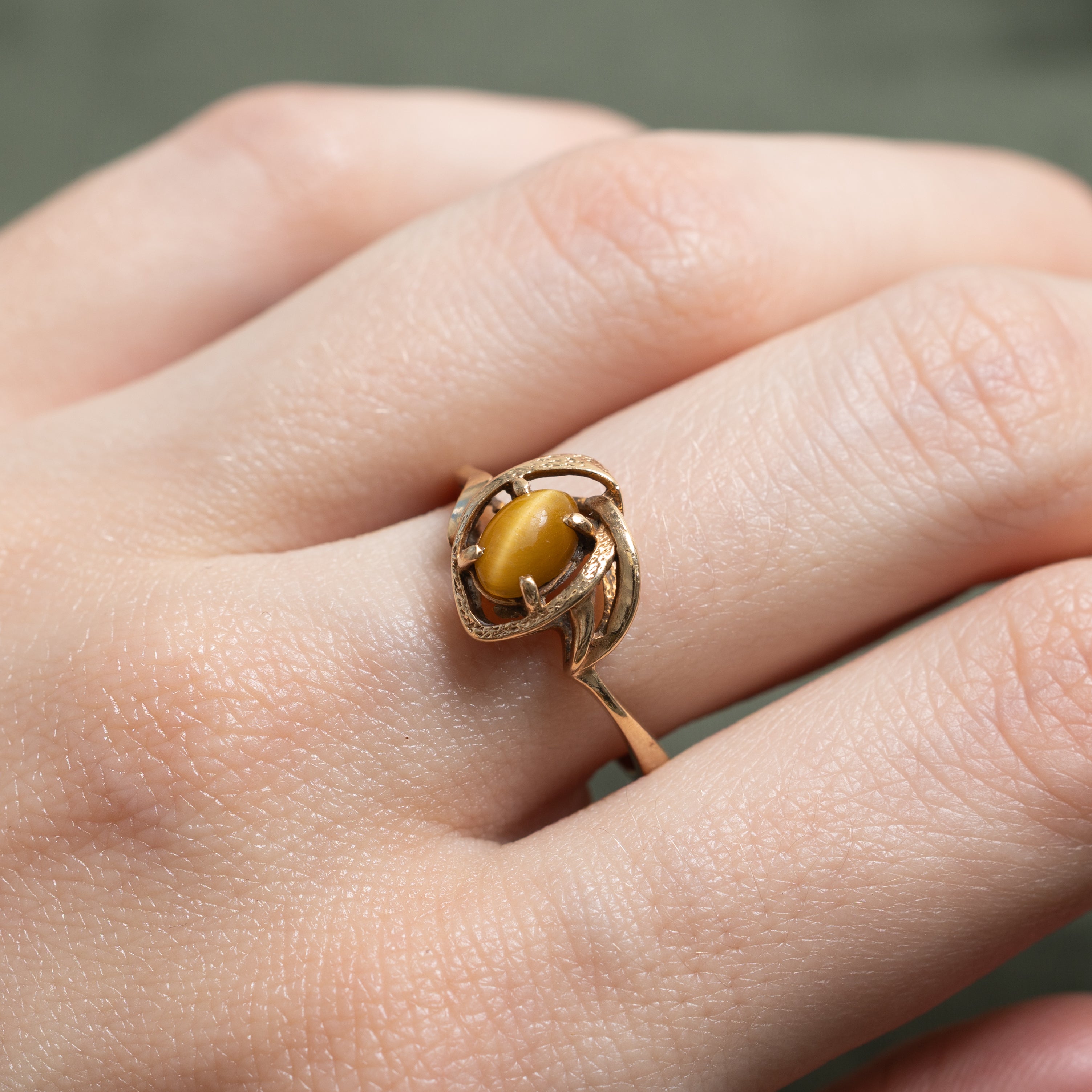 Diagonal Cabochon Tigers Eye Ring | SZ 5.25