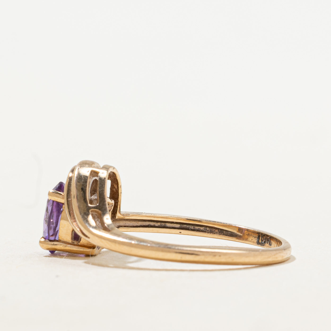Amethyst & Diamond Offset Ring | 0.57ct, 0.01ct | SZ 7.25