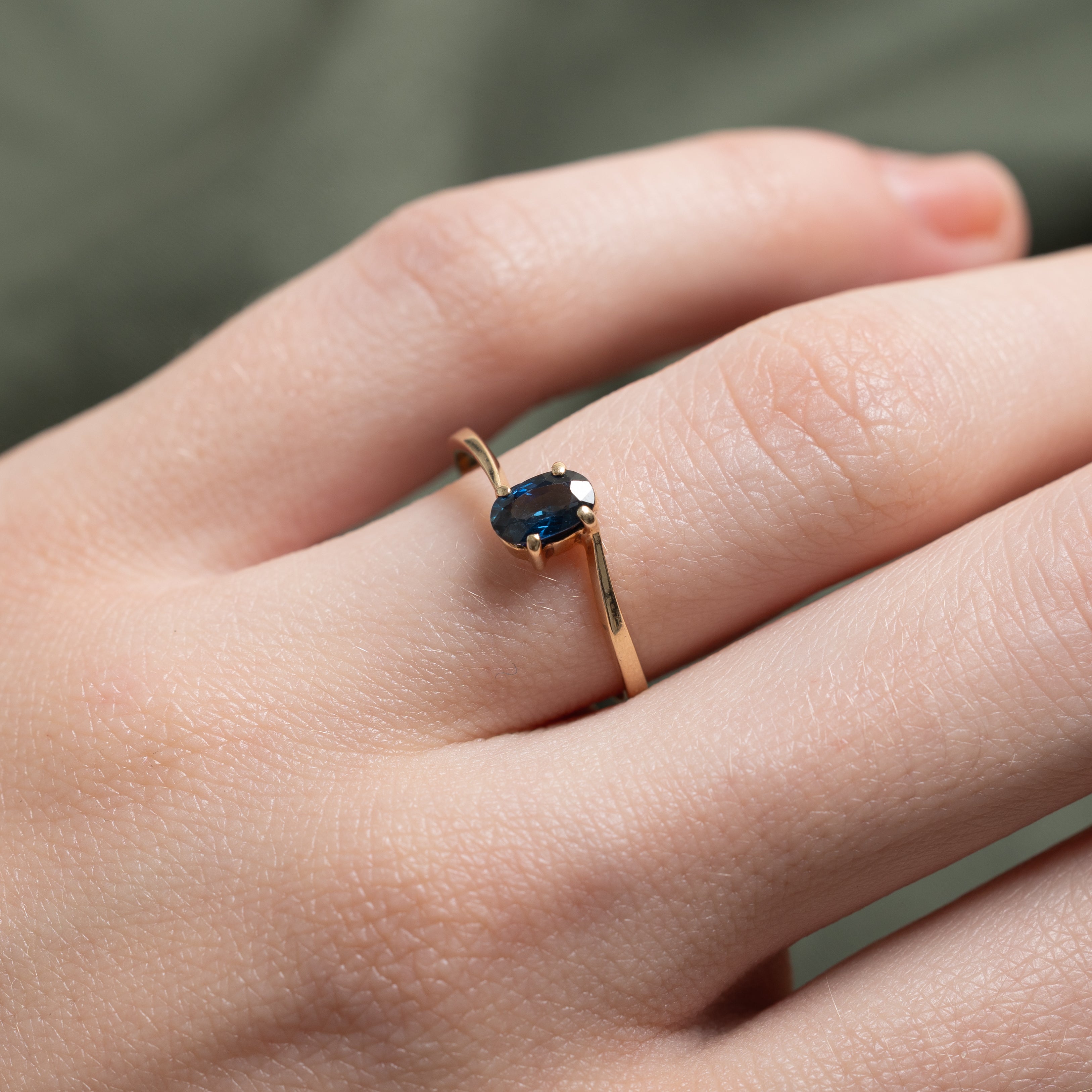 Oval Cut Sapphire Bypass Ring | SZ 6.5