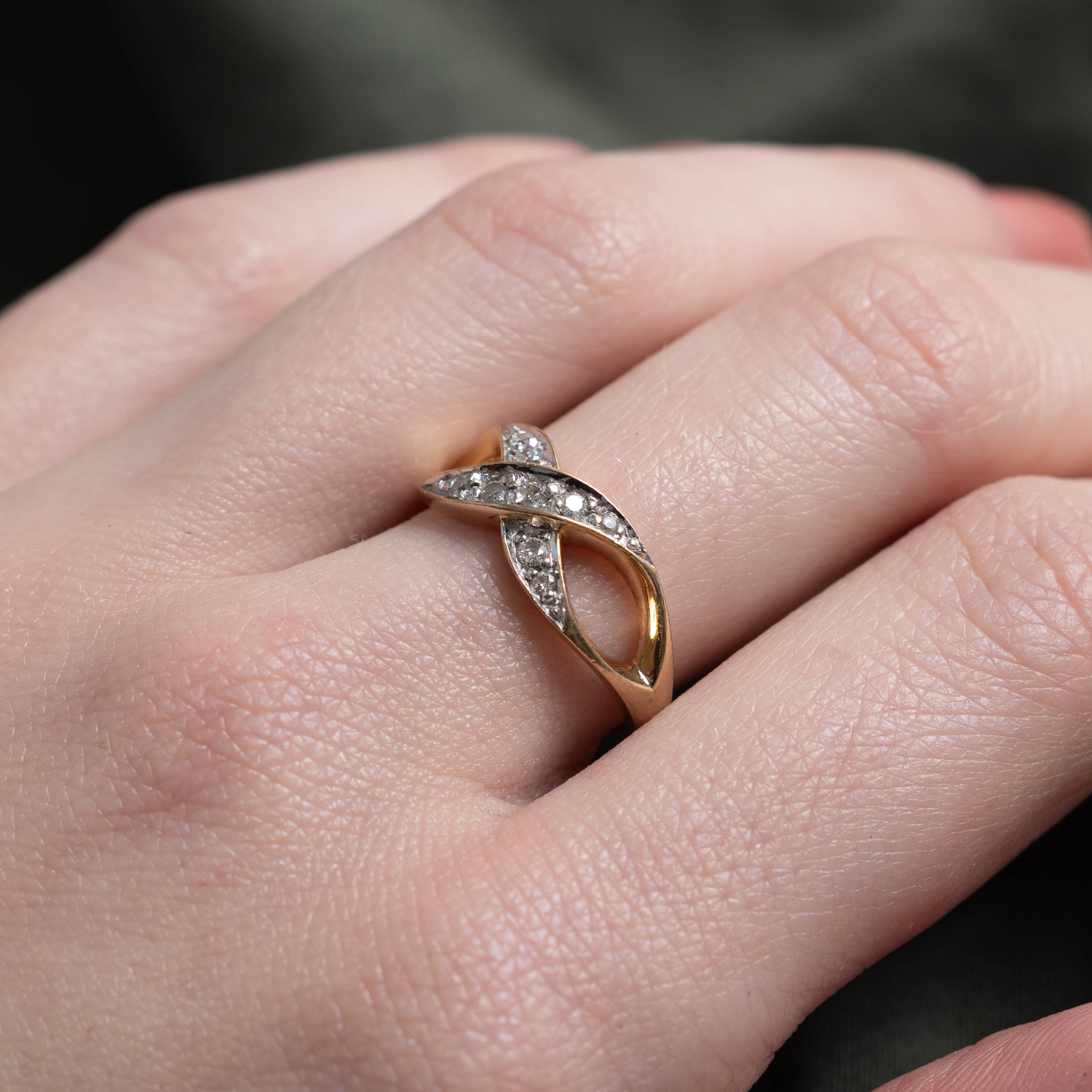 10k Diamond Infinity Crossover Ring | SZ 6.25