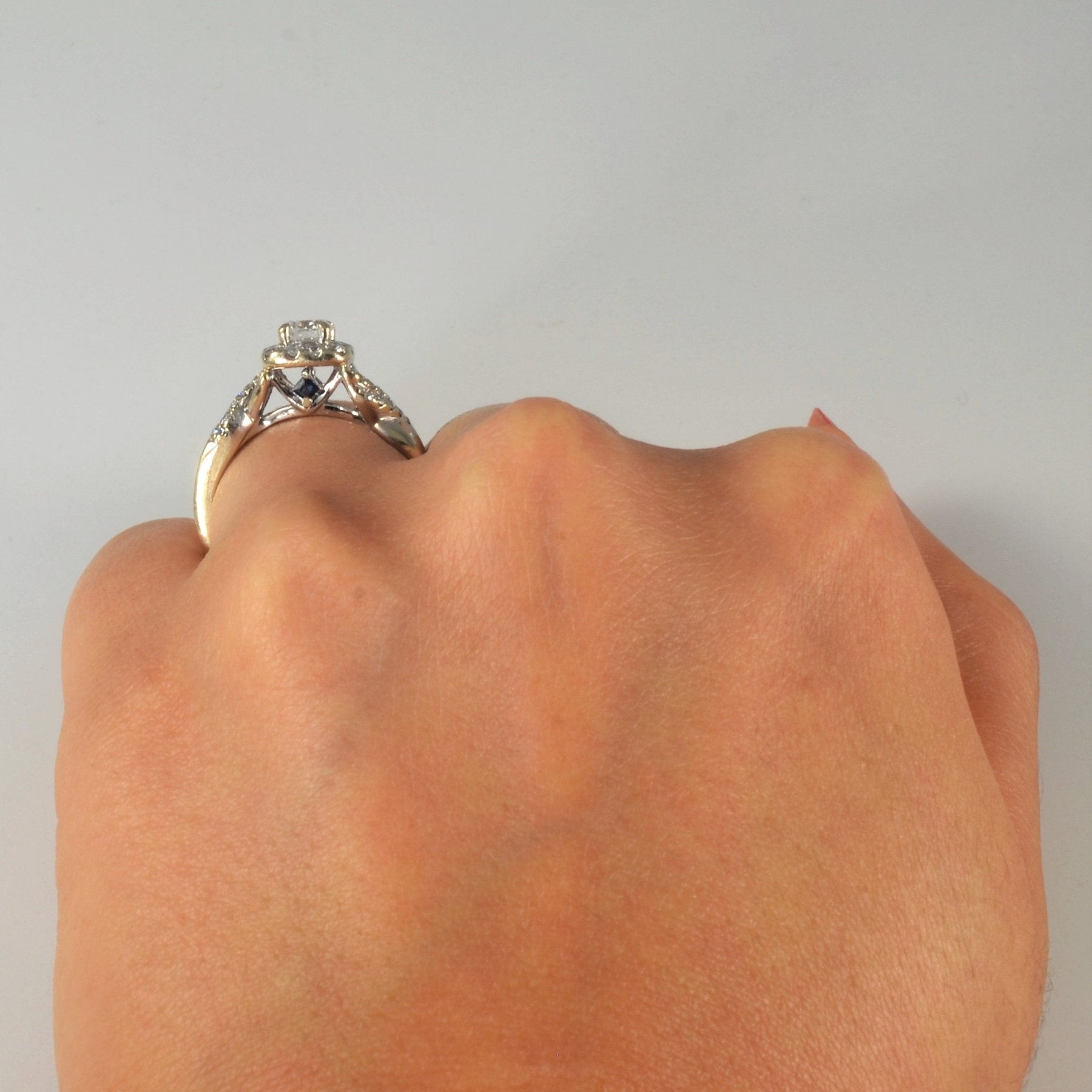 'Vera Wang' Halo Bypass Diamond Engagement Ring | 0.68ctw | SZ 5.5 | - 100 Ways
