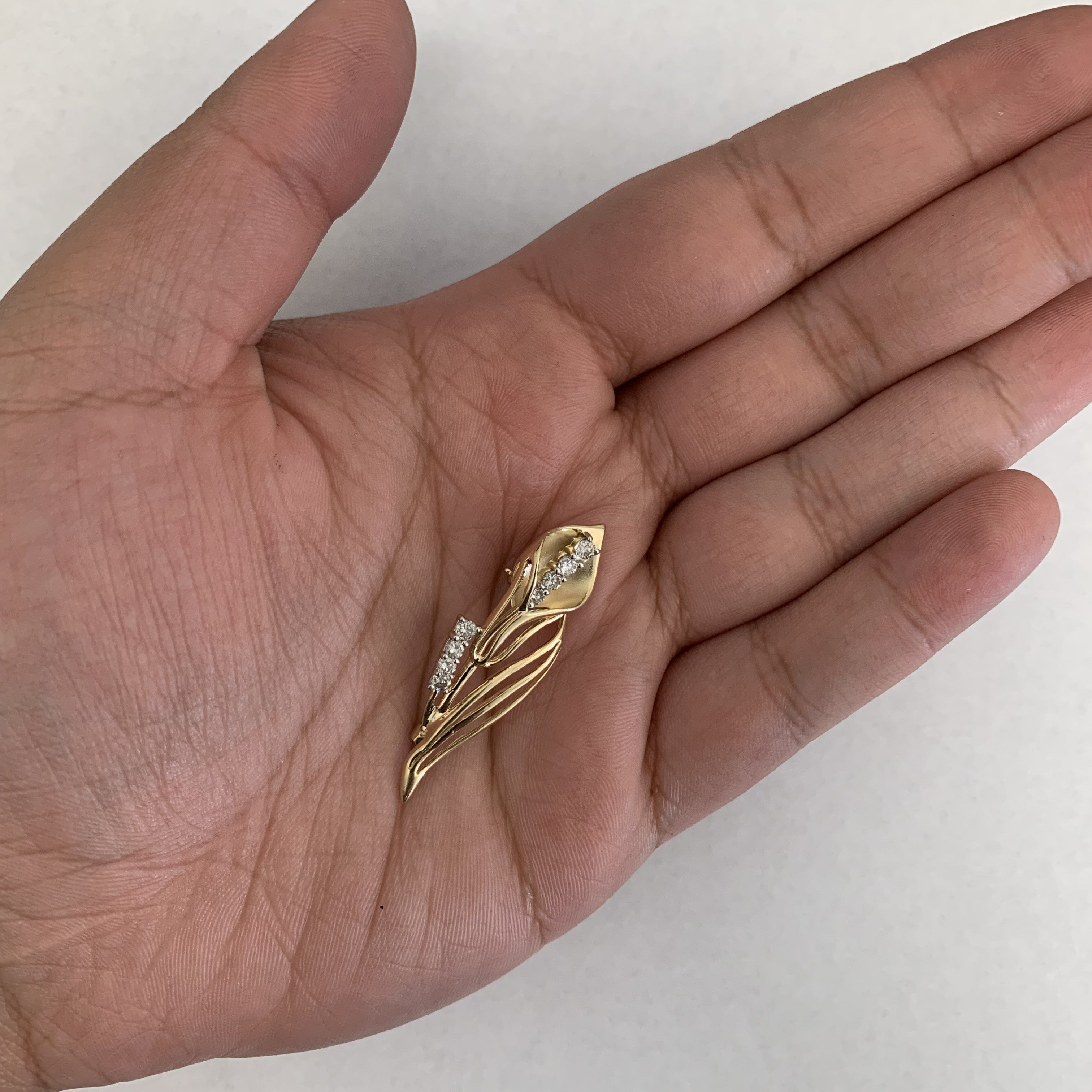 Diamond Brooch | 0.32ctw |