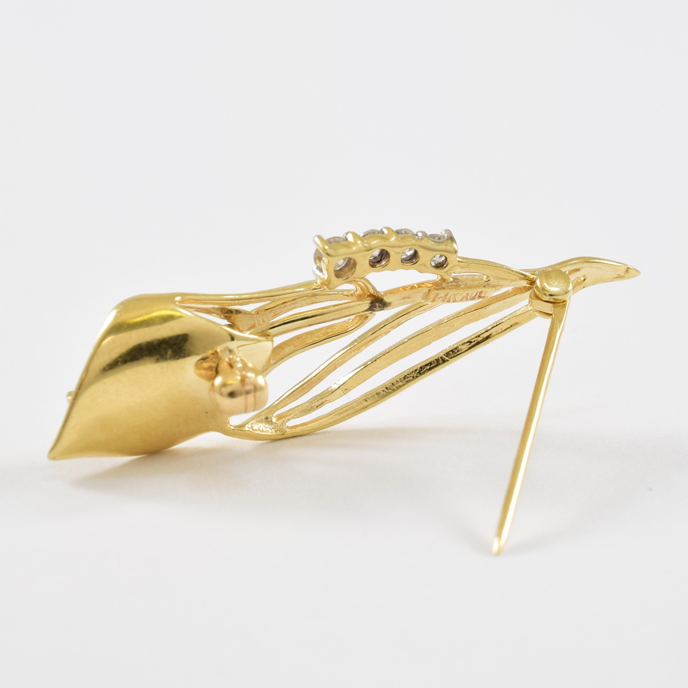 Diamond Brooch | 0.32ctw |