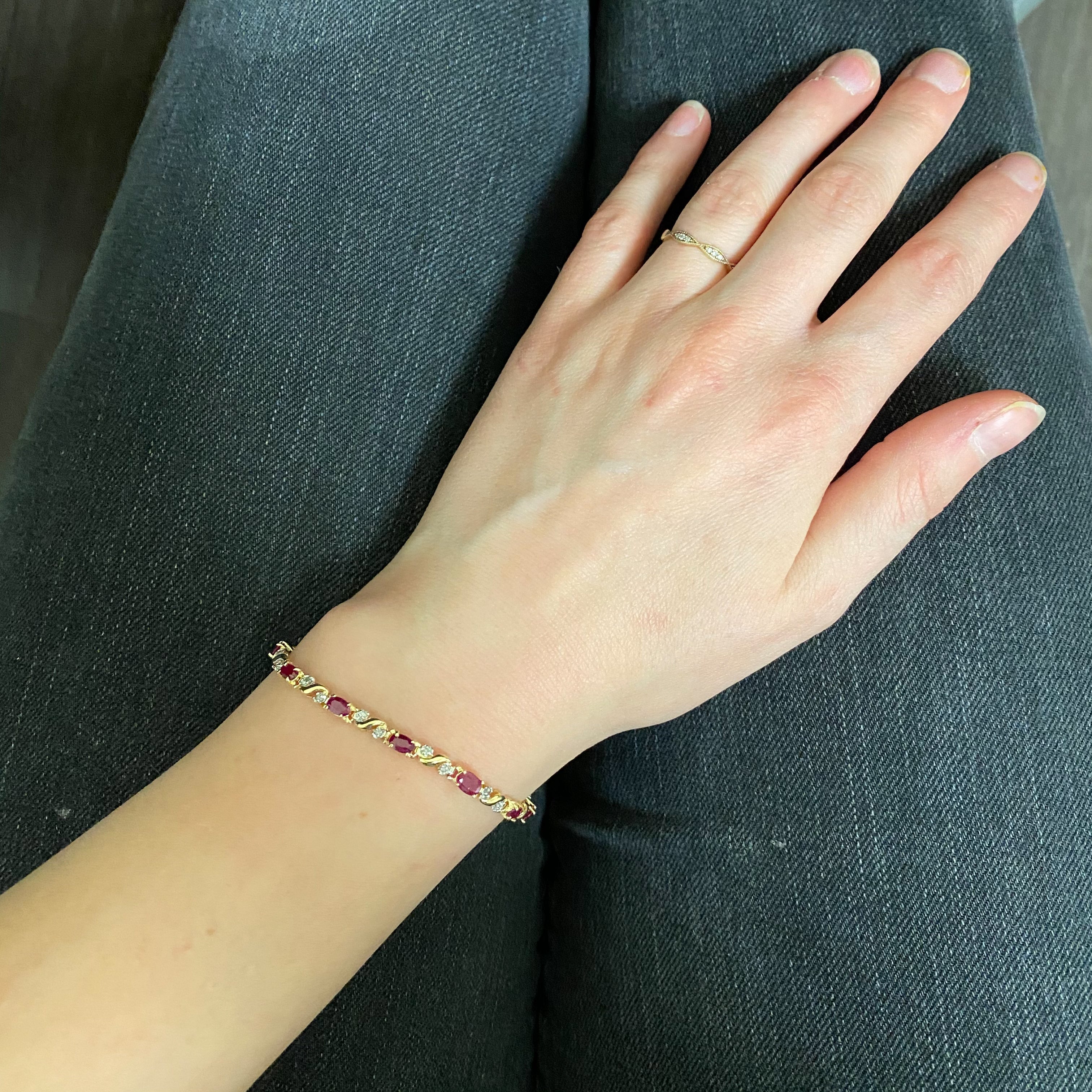 Bracelet tennis rubis et diamants | 0,26 ct, 3,00 ct | 17,8 cm |