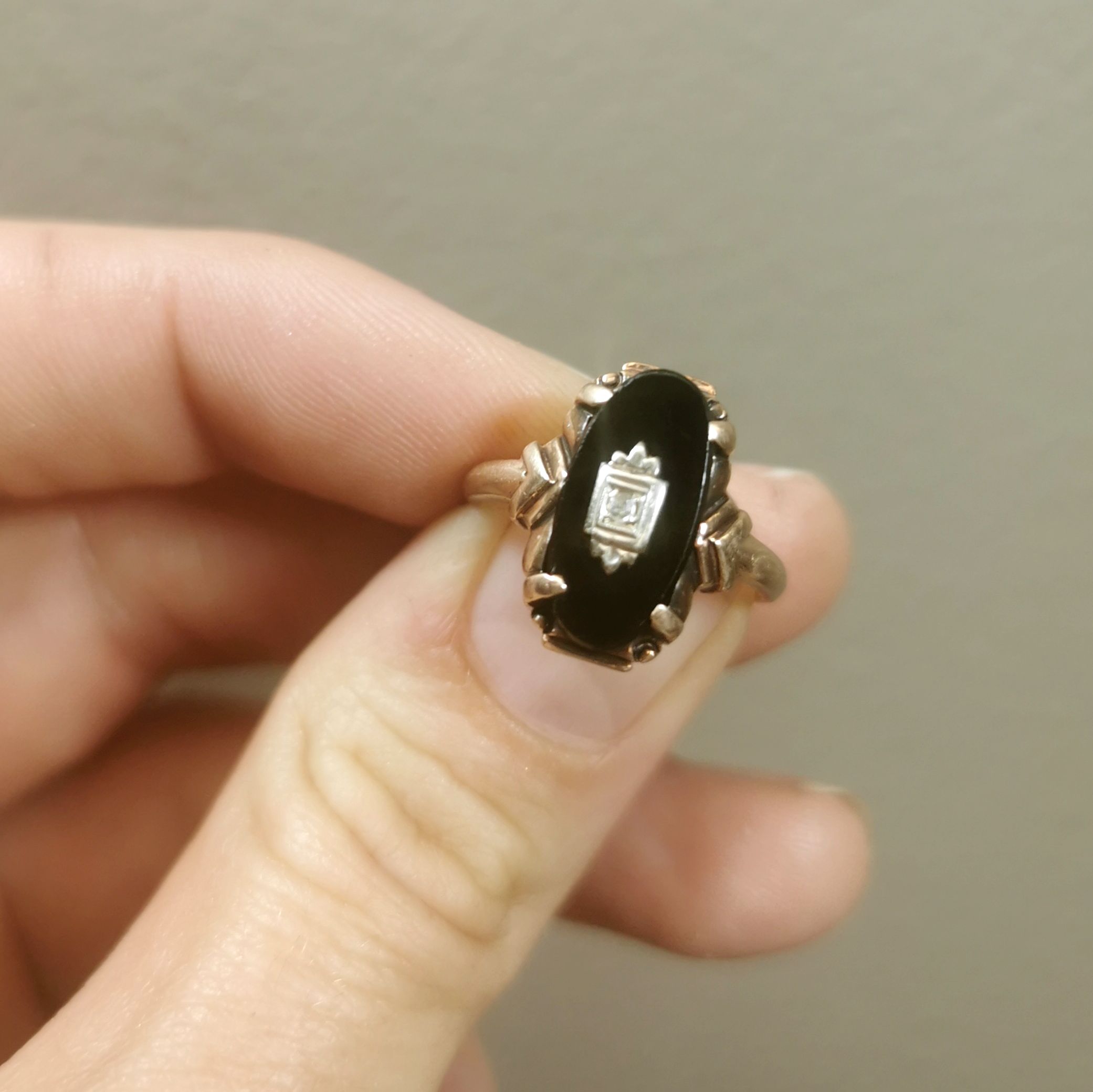 Bague en onyx et diamant taille rose, début des années 1900 | 1,81 ct | Taille 6,25 |