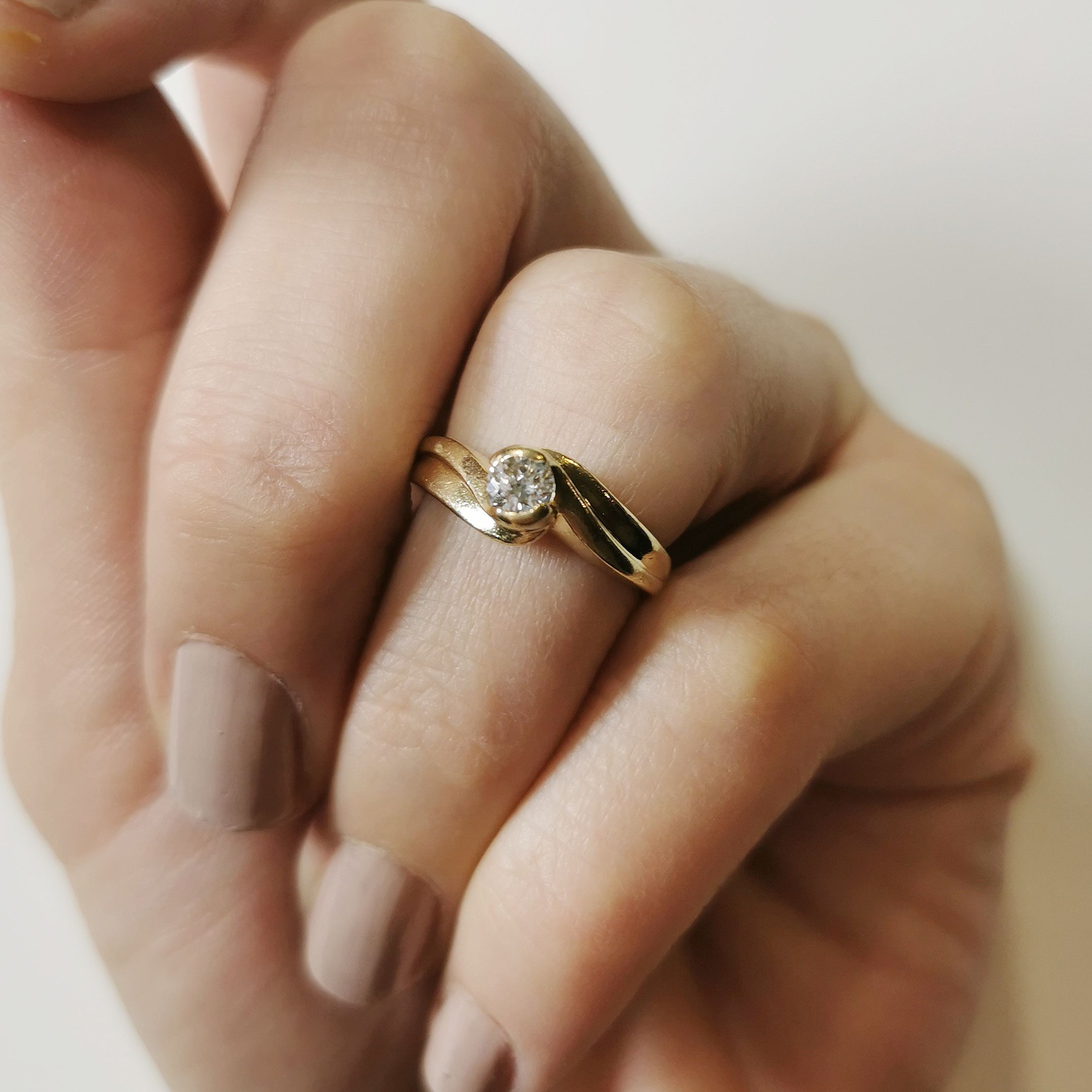 Bague solitaire diamant avec serti contourné | 0,23 ct | Taille 4,5 |