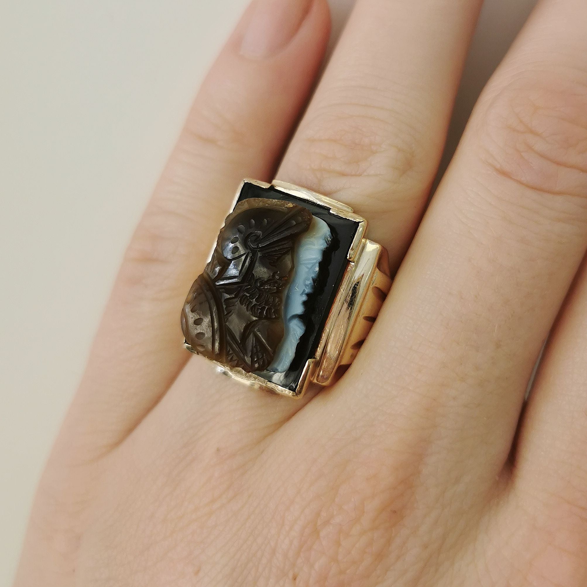 Sardonyx Dual Image Cameo Ring | 20.00 ct | SZ 7 |