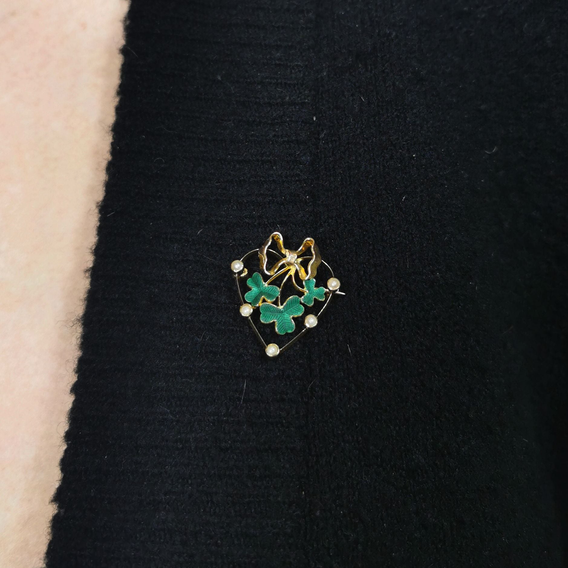 Early Edwardian Era Lucky Clover Heart Brooch | 0.35ctw |