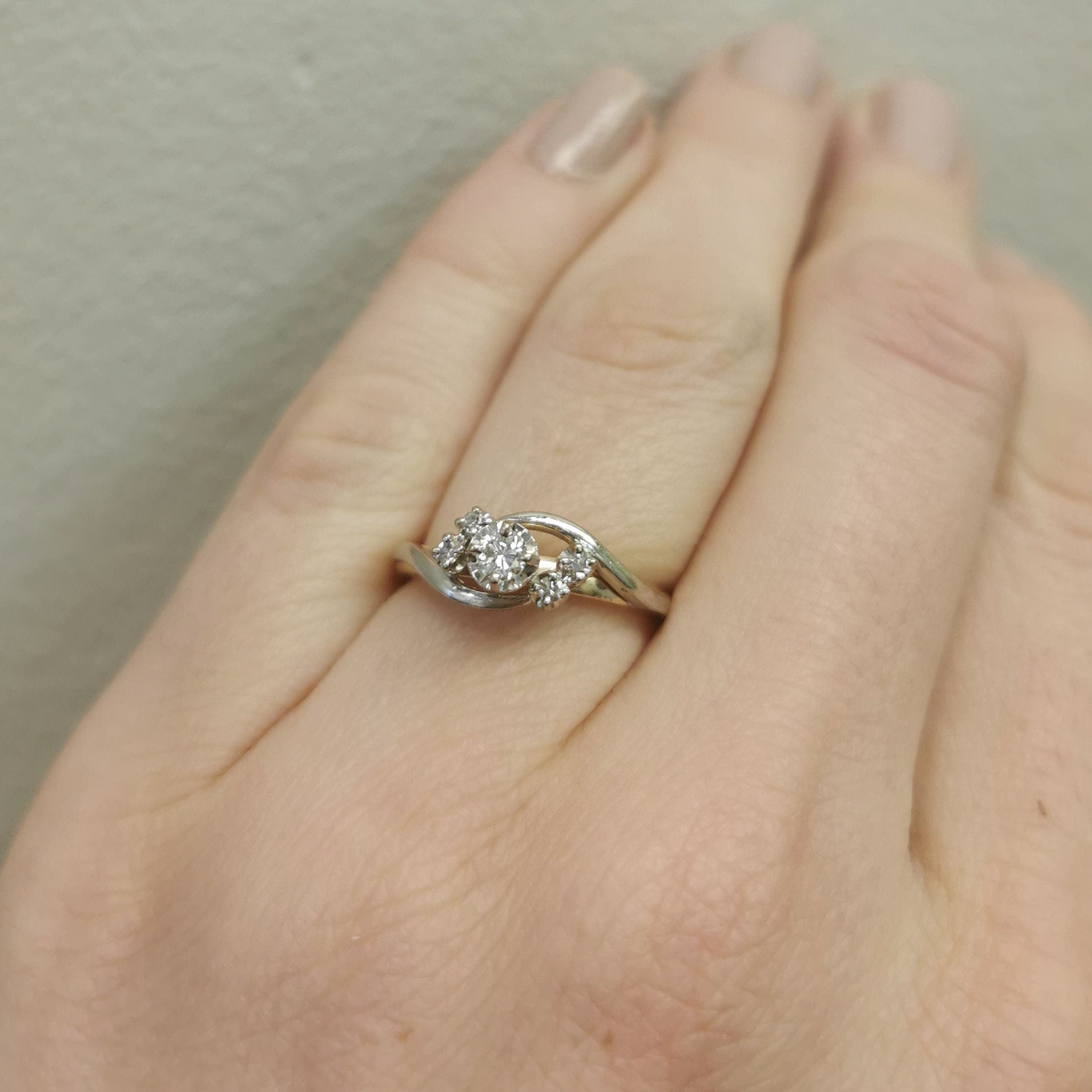 Five Stone Diamond Bypass Engagement Ring | 0.16ctw | SZ 6 |